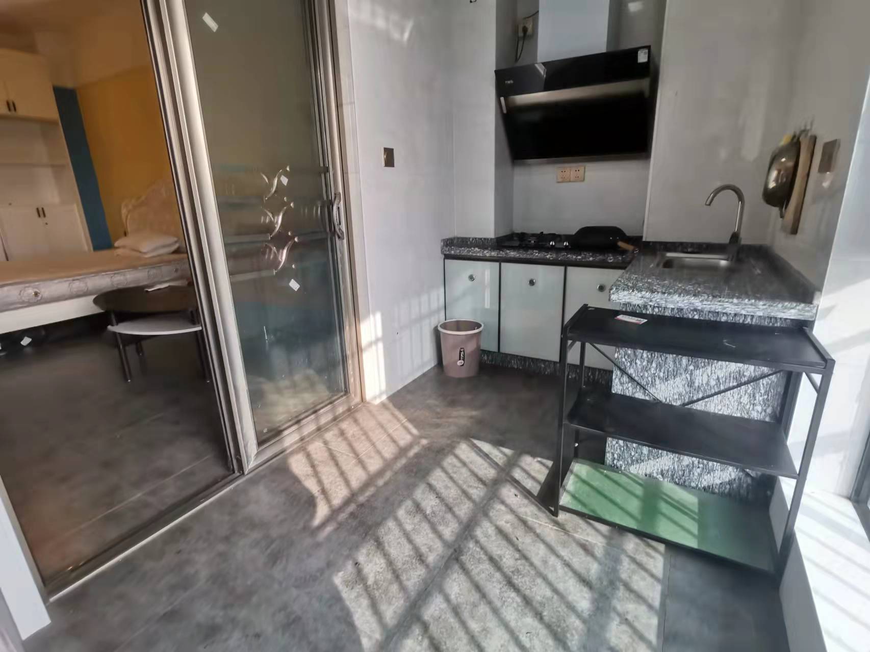 鑫天国际(鑫天偶遇)  1室1厅1卫    1500.0元/月 鑫天国际(鑫天偶遇)  1室1厅1卫    1500.0元/月室内图1