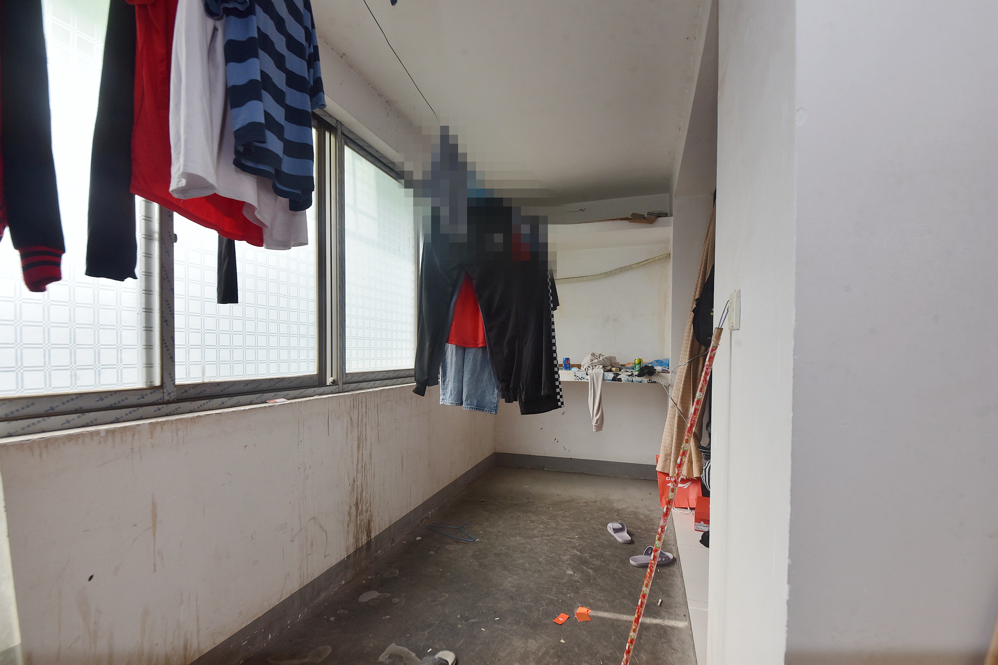 金地社区  3室2厅2卫    104.26万阳台