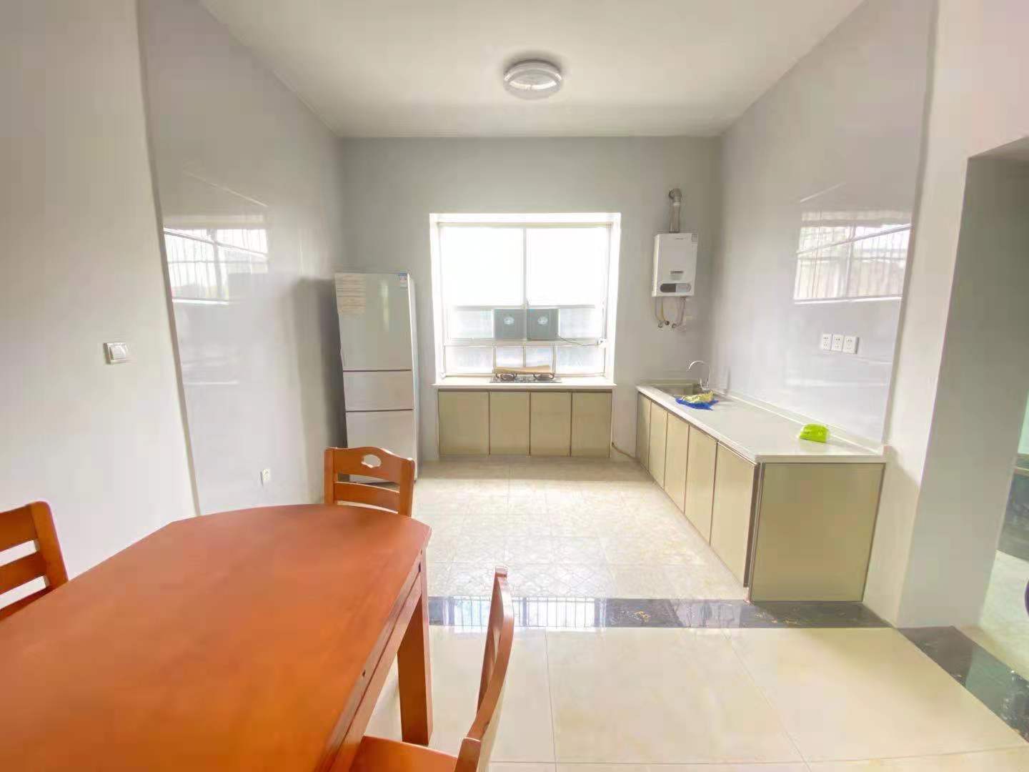 芙蓉冲散盘 3室2厅1卫 40.0万 芙蓉冲散盘 3室2厅1卫 40.0万客厅