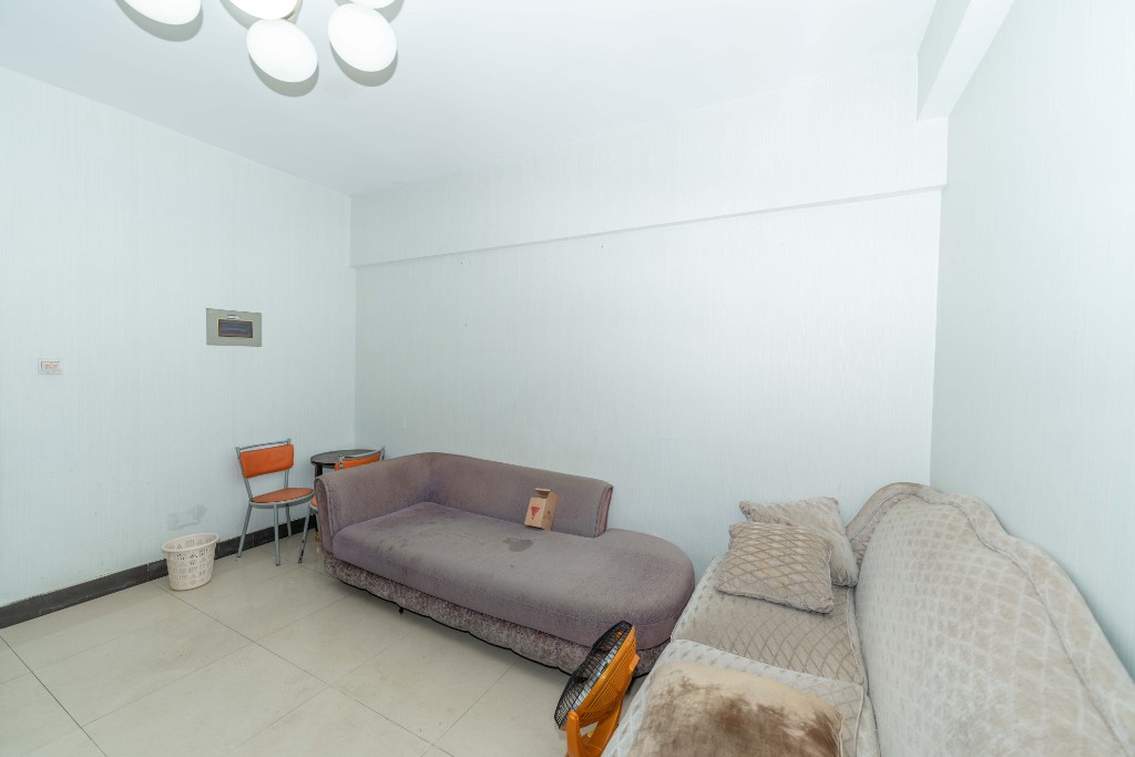 中远公馆 2室1厅1卫 74.0万 中远公馆 2室1厅1卫 74.0万客厅