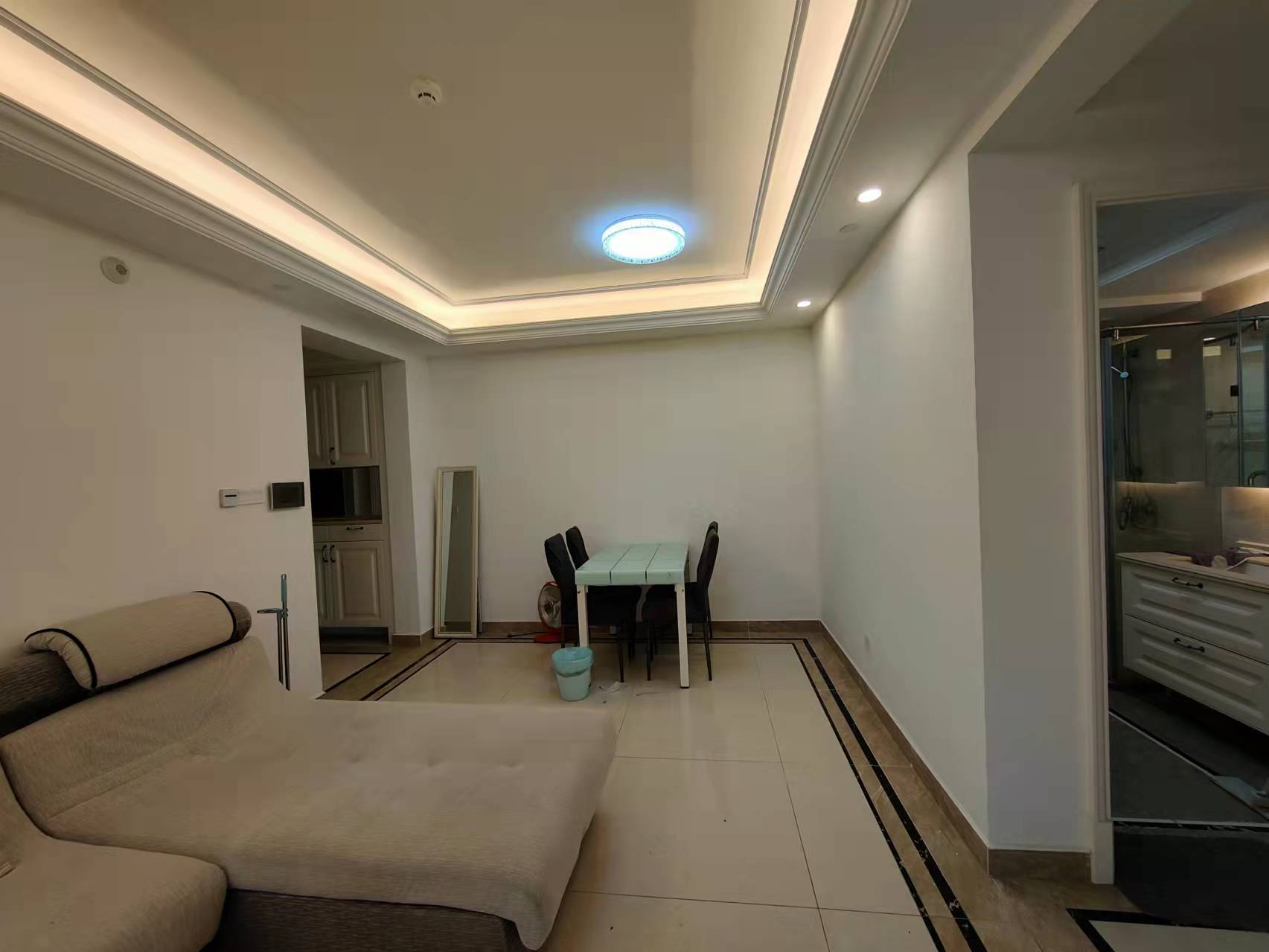 中海锦江城云熙二期  3室1厅1卫    2600.0元/月 中海锦江城云熙二期  3室1厅1卫    2600.0元/月室内图