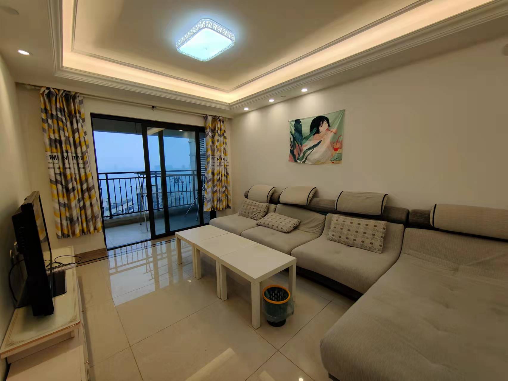 中海锦江城云熙二期  3室1厅1卫    2600.0元/月 中海锦江城云熙二期  3室1厅1卫    2600.0元/月室内图1