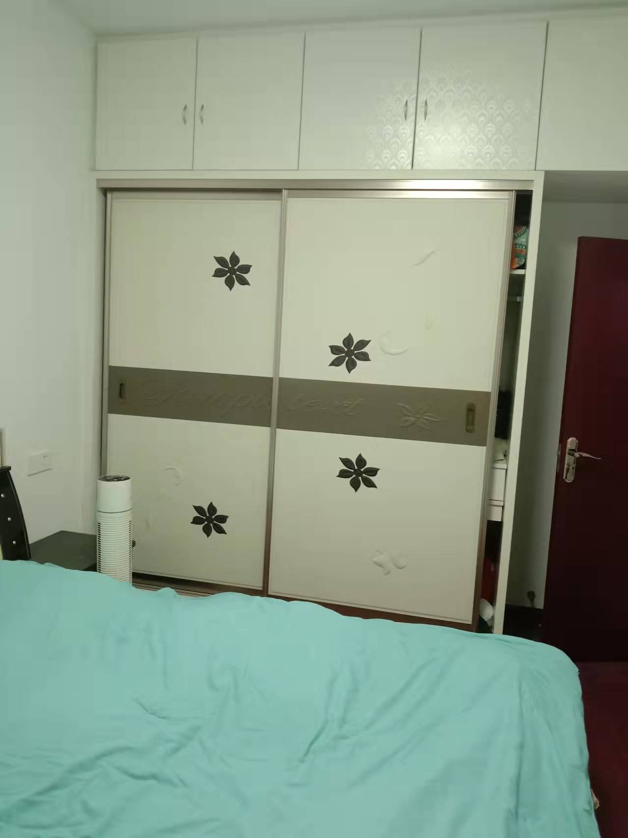 万人新村  2室2厅1卫    24.8万 万人新村  2室2厅1卫    24.8万客厅