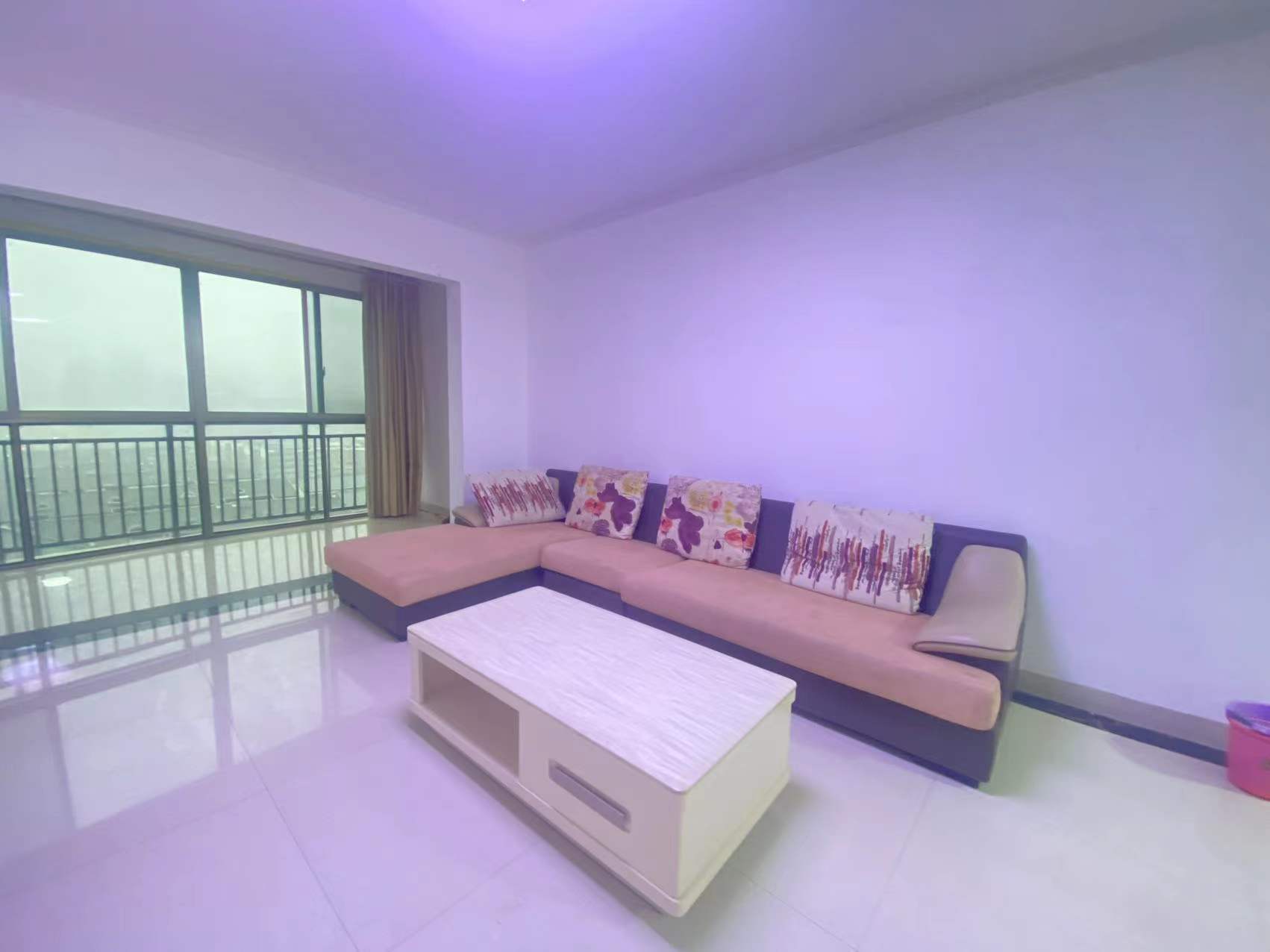 明兴花苑 3室2厅1卫 2000.0元/月 明兴花苑 3室2厅1卫 2000.0元/月室内图