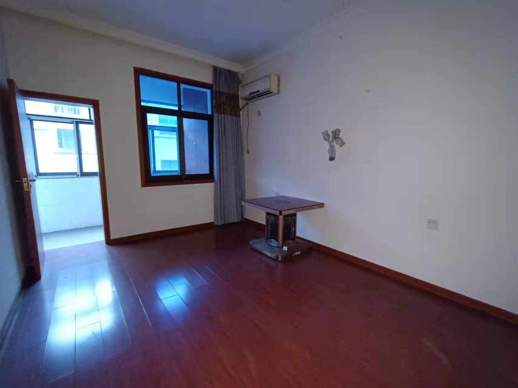 桃花仑办事处桃花仑社区 3室2厅1卫 1300.0元/月 桃花仑办事处桃花仑社区 3室2厅1卫 1300.0元/月室内图