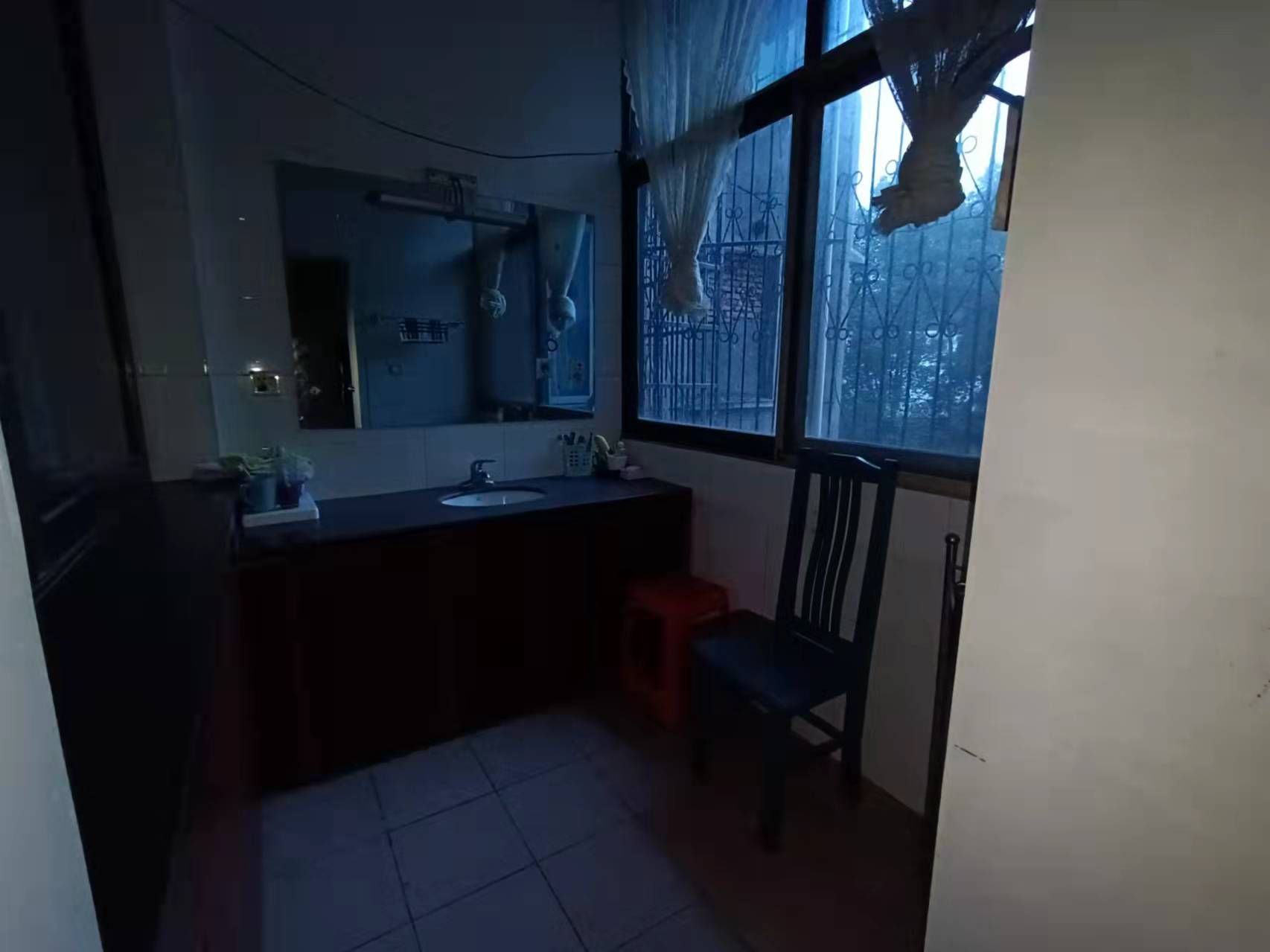 桃花仑办事处桃花仑社区 3室2厅1卫 1300.0元/月 桃花仑办事处桃花仑社区 3室2厅1卫 1300.0元/月小区图