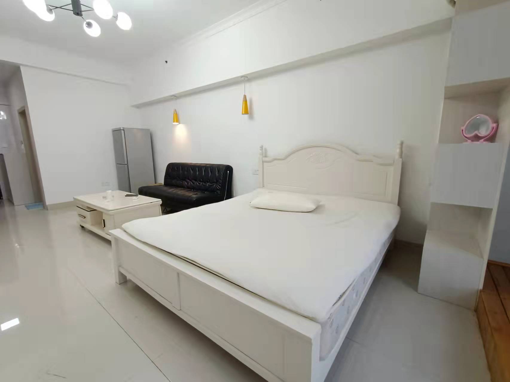 雄森国际  1室1厅1卫    1600.0元/月 雄森国际  1室1厅1卫    1600.0元/月室内图