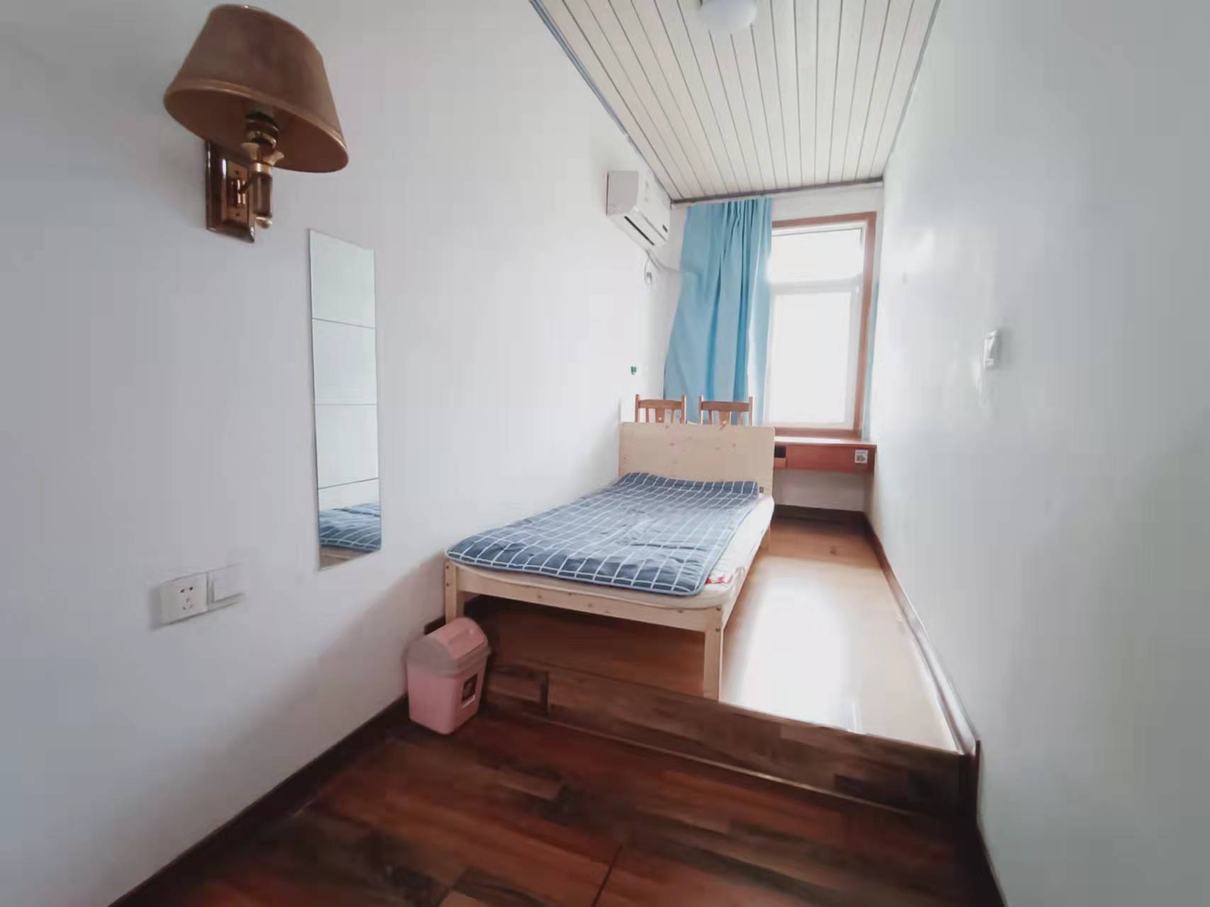 秀竹园综合楼  2室1厅1卫    1000.0元/月 秀竹园综合楼  2室1厅1卫    1000.0元/月室内图