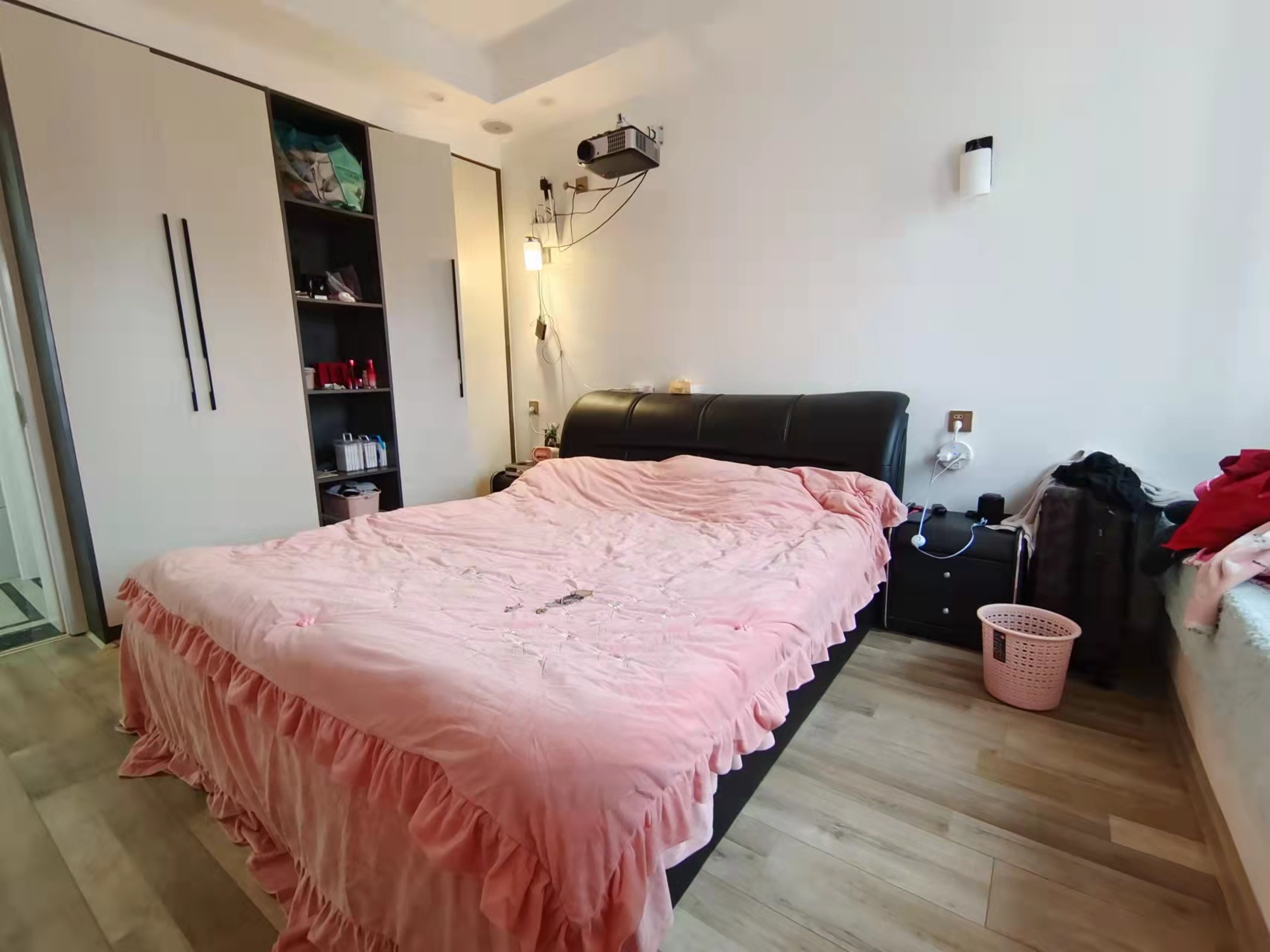 佳兆业金域天下三期 3室2厅2卫 86.0万 佳兆业金域天下三期 3室2厅2卫 86.0万客厅