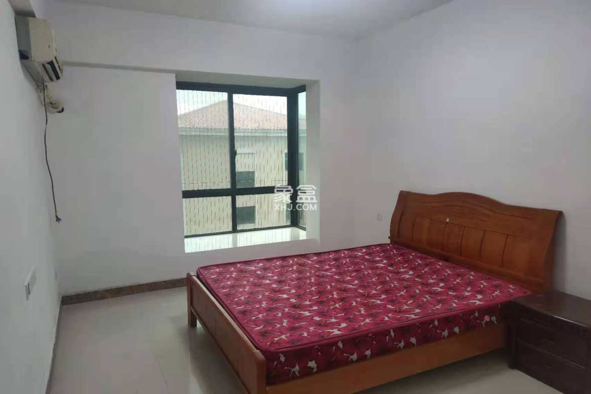 水映豪廷(一,二,三期) 3室2厅2卫 70.00万 水映豪廷(一,二,三期) 3室2厅2卫 70.00万卧室