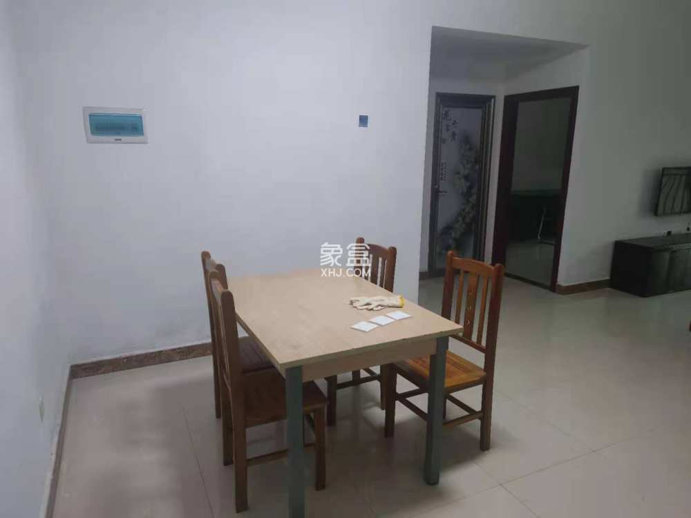 水映豪廷（一，二，三期）  3室2厅2卫    70.0万