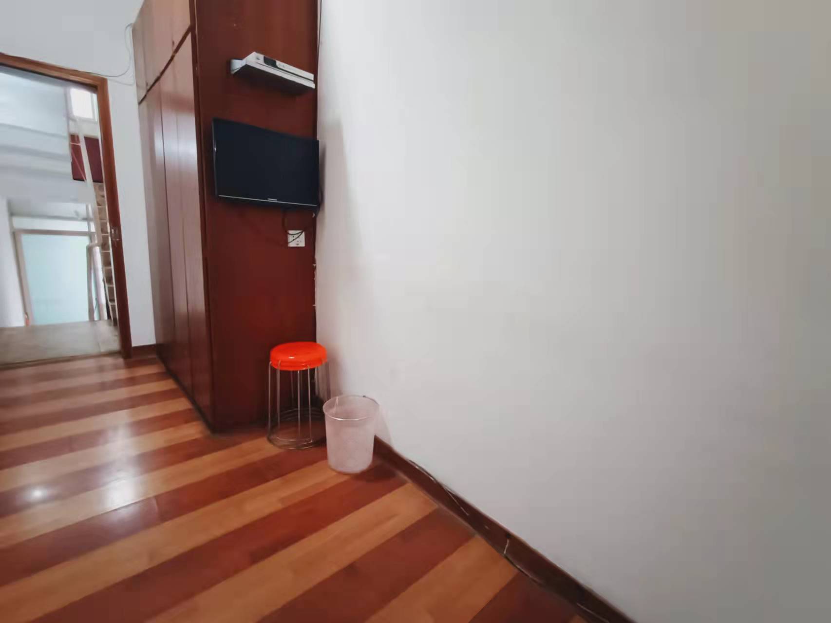 秀竹园综合楼  2室1厅1卫    1000.0元/月 秀竹园综合楼  2室1厅1卫    1000.0元/月室内图