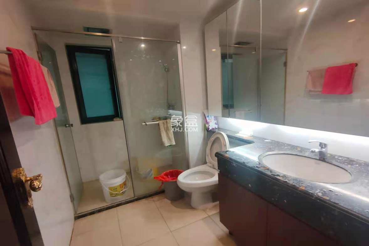 恒大绿洲 3室2厅1卫 2800.0元/月 恒大绿洲 3室2厅1卫 2800.0元/月室内图