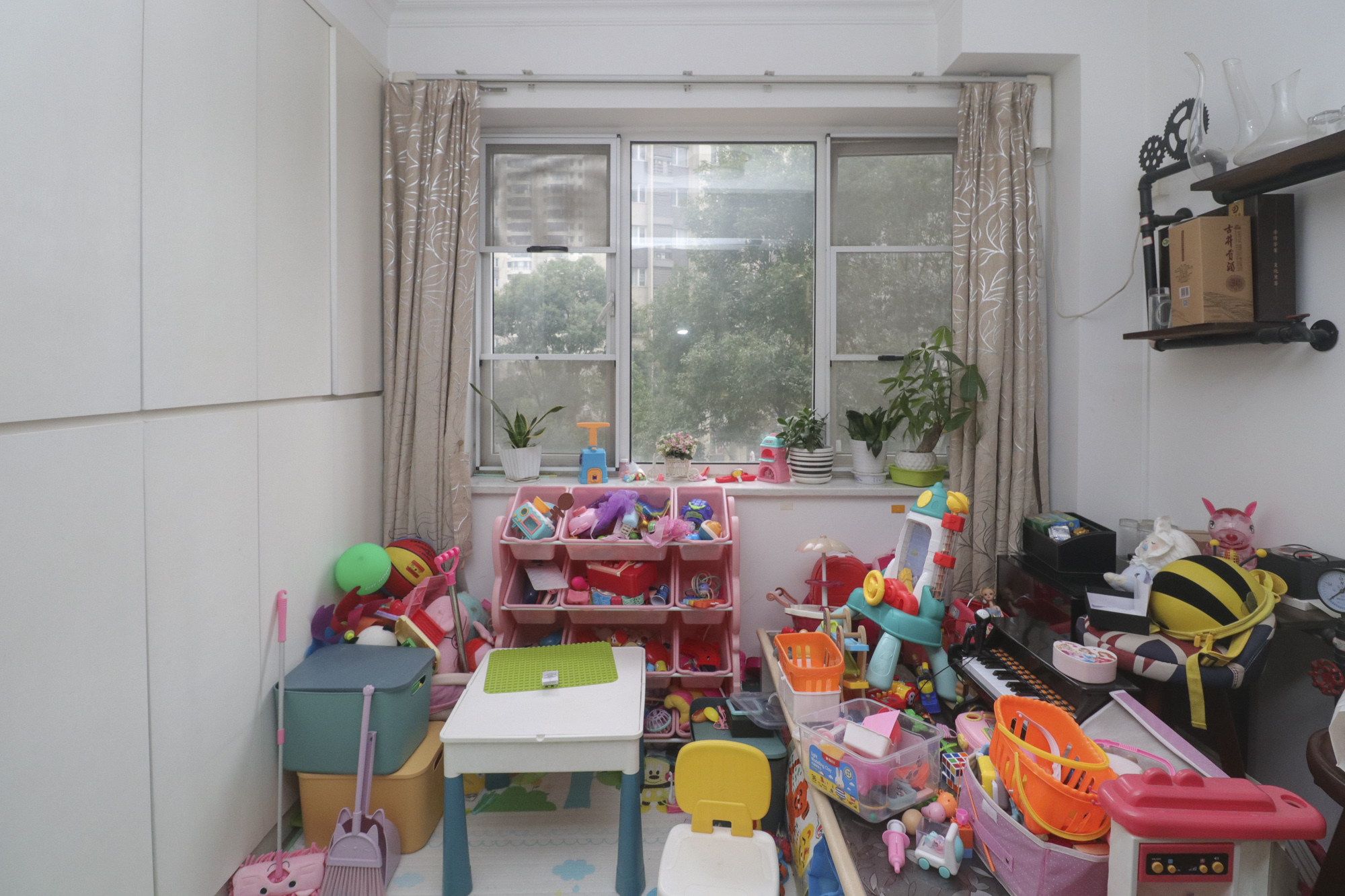 当代滨江MOMA  3室2厅1卫    135.0万阳台