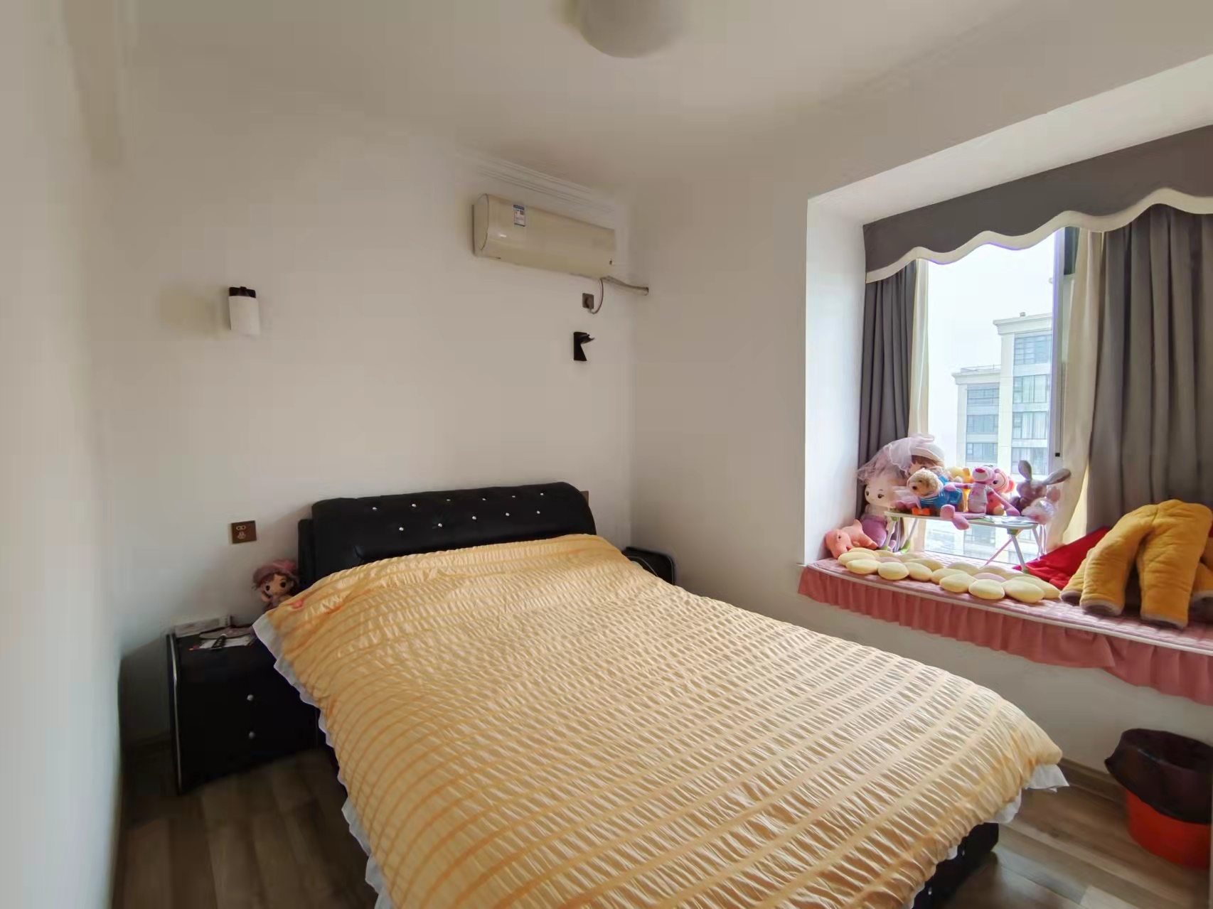 佳兆业金域天下三期 3室2厅2卫 86.0万 佳兆业金域天下三期 3室2厅2卫 86.0万客厅