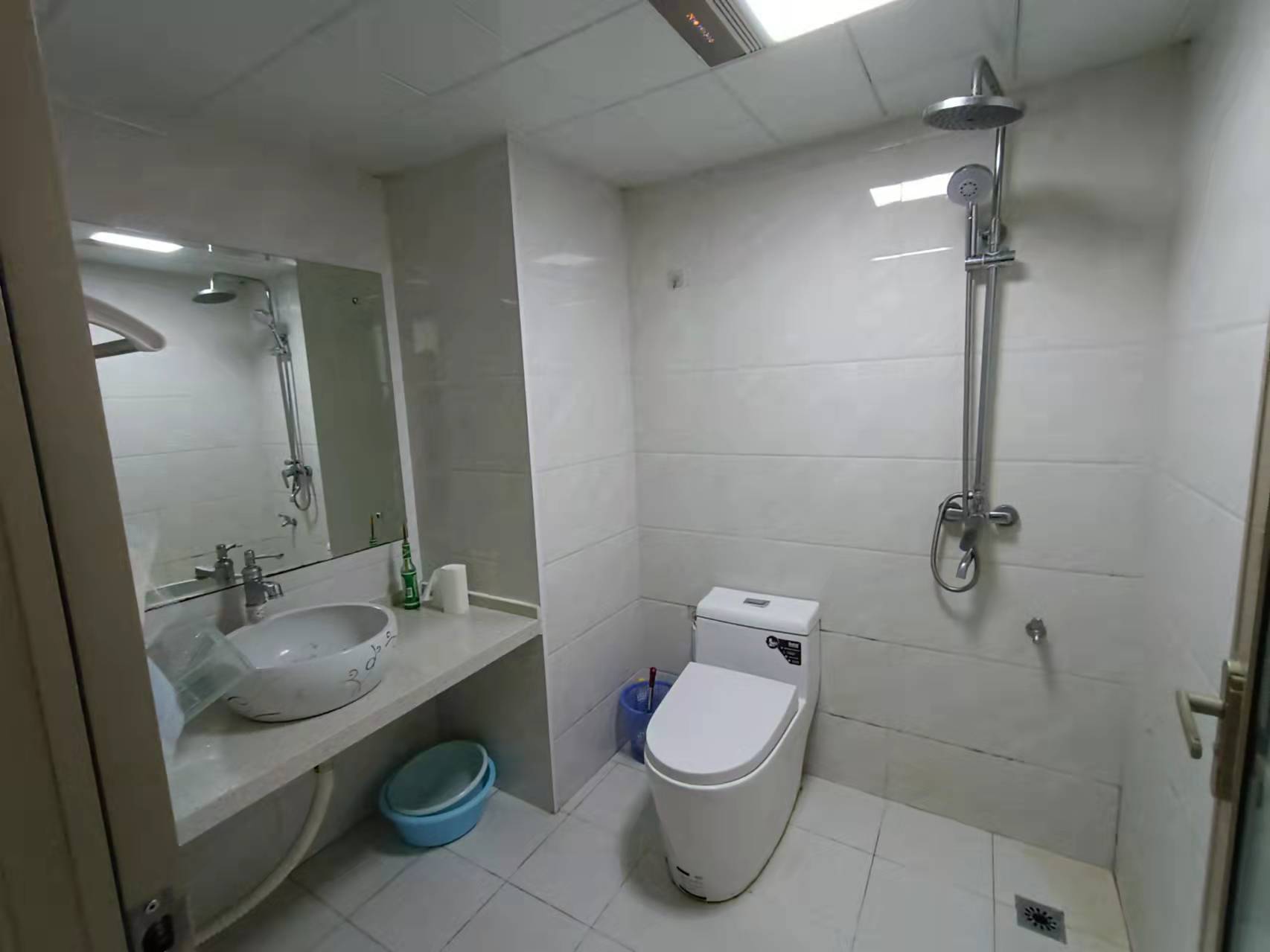 雄森国际  1室1厅1卫    1600.0元/月 雄森国际  1室1厅1卫    1600.0元/月室内图