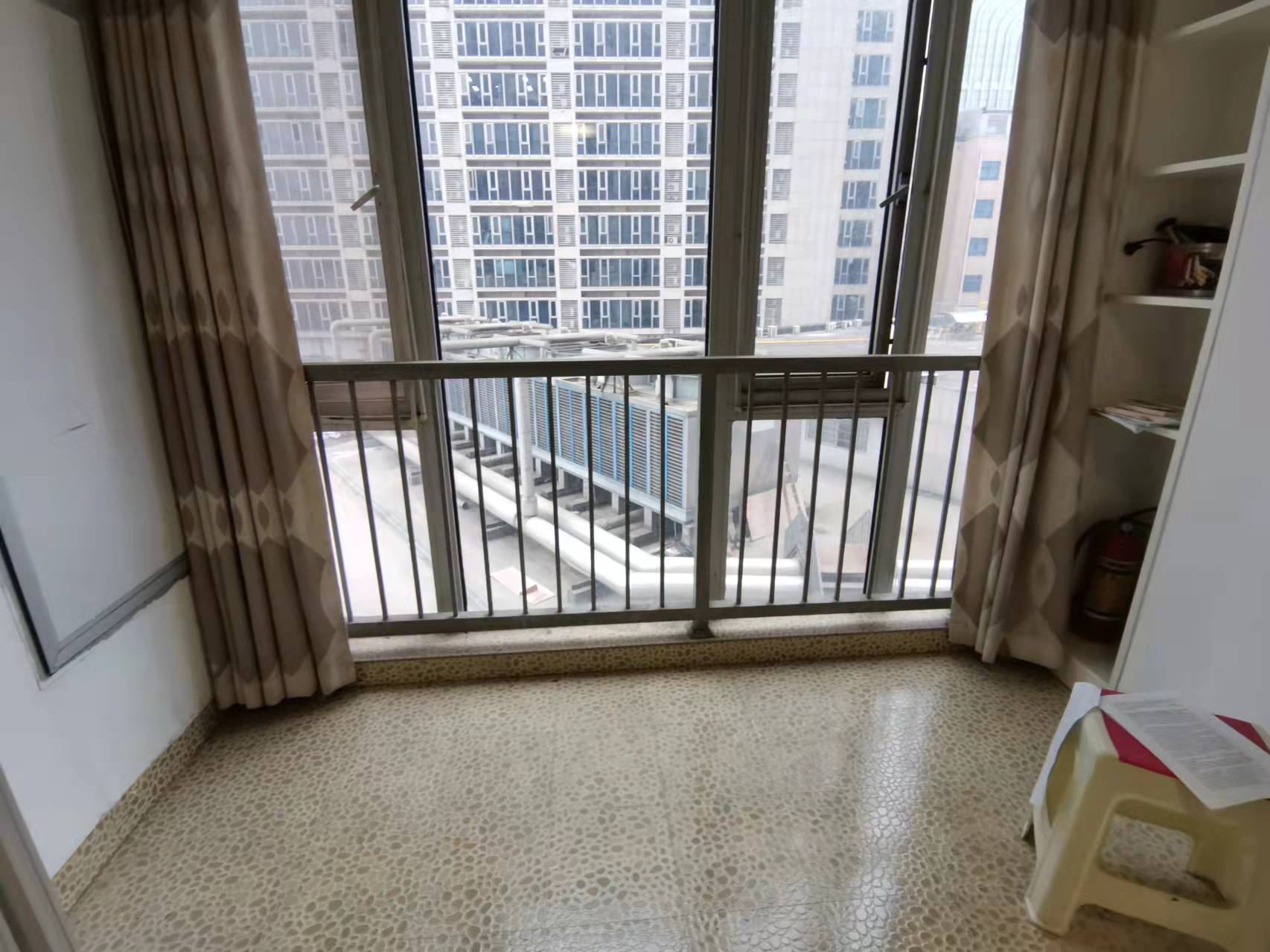 金轮时代广场 1室1厅1卫 28.8万 金轮时代广场 1室1厅1卫 28.8万客厅