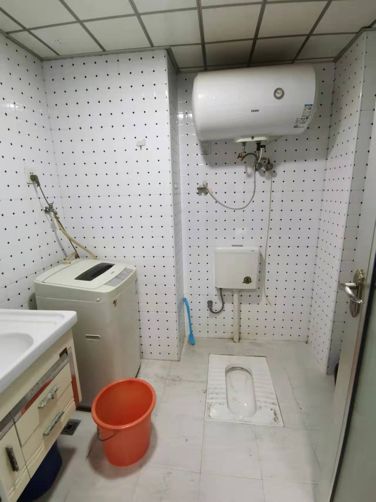 金轮时代广场 1室1厅1卫 28.8万 金轮时代广场 1室1厅1卫 28.8万客厅