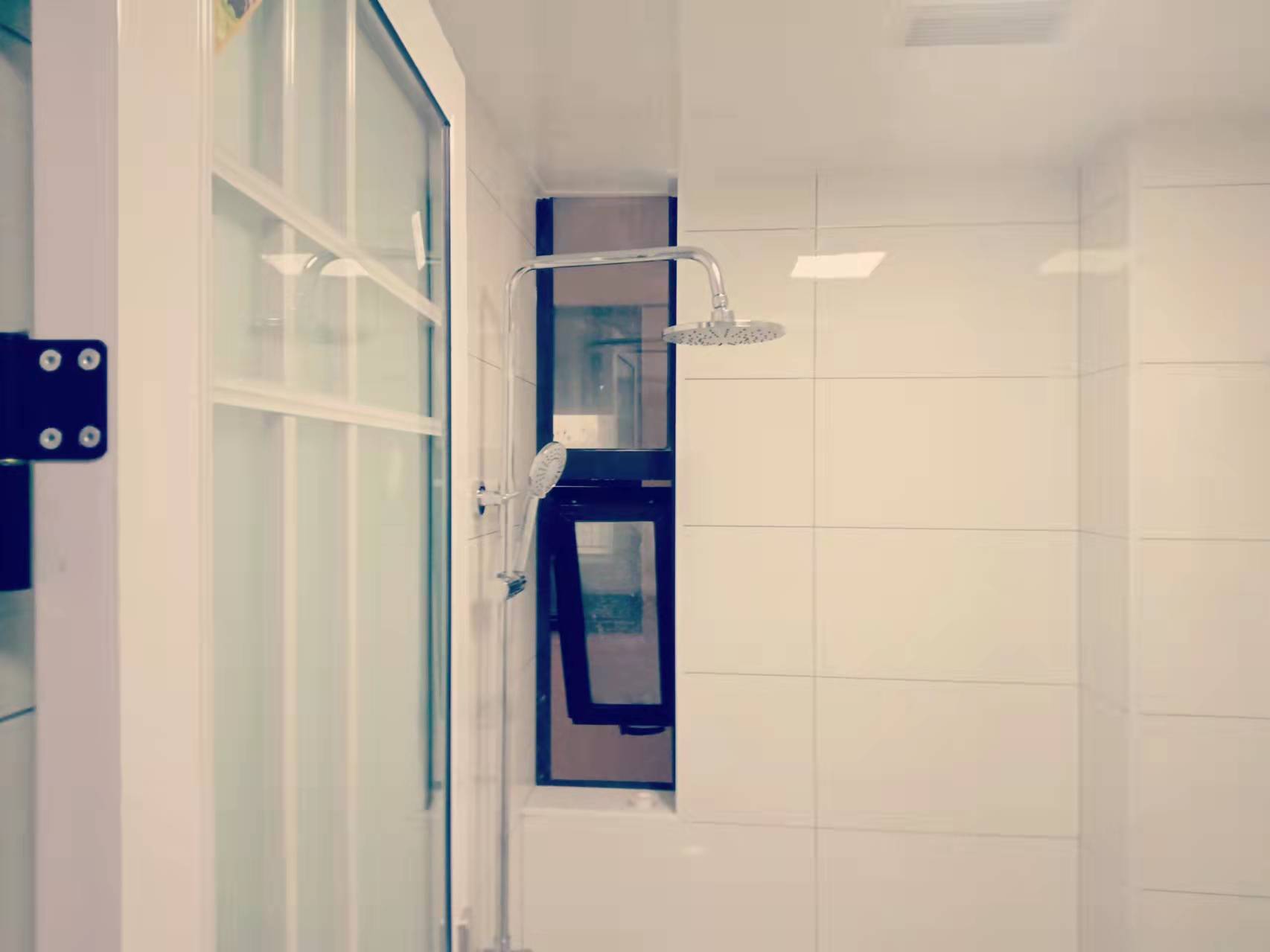 华邦深蓝时代广场  2室1厅1卫    1800.0元/月 华邦深蓝时代广场  2室1厅1卫    1800.0元/月室内图