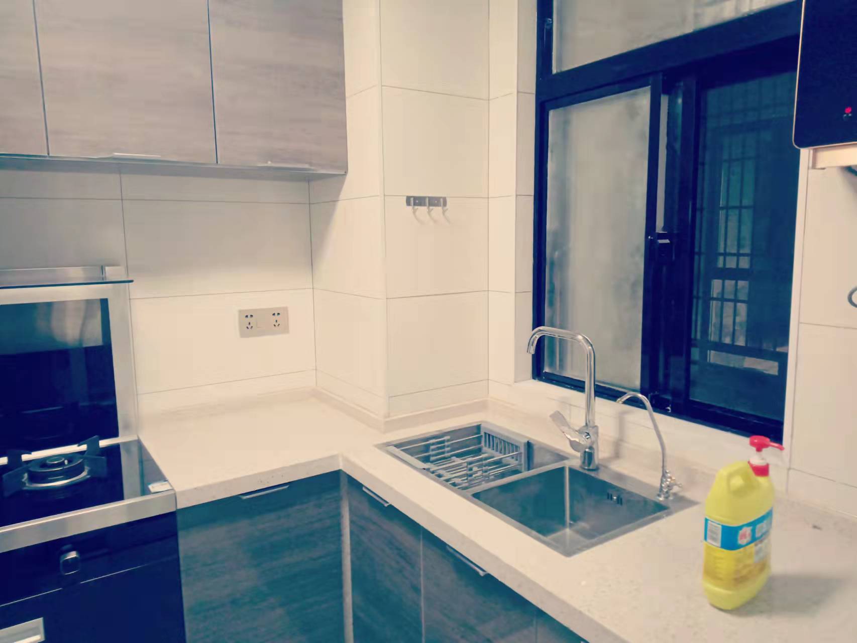 华邦深蓝时代广场  2室1厅1卫    1800.0元/月 华邦深蓝时代广场  2室1厅1卫    1800.0元/月室内图