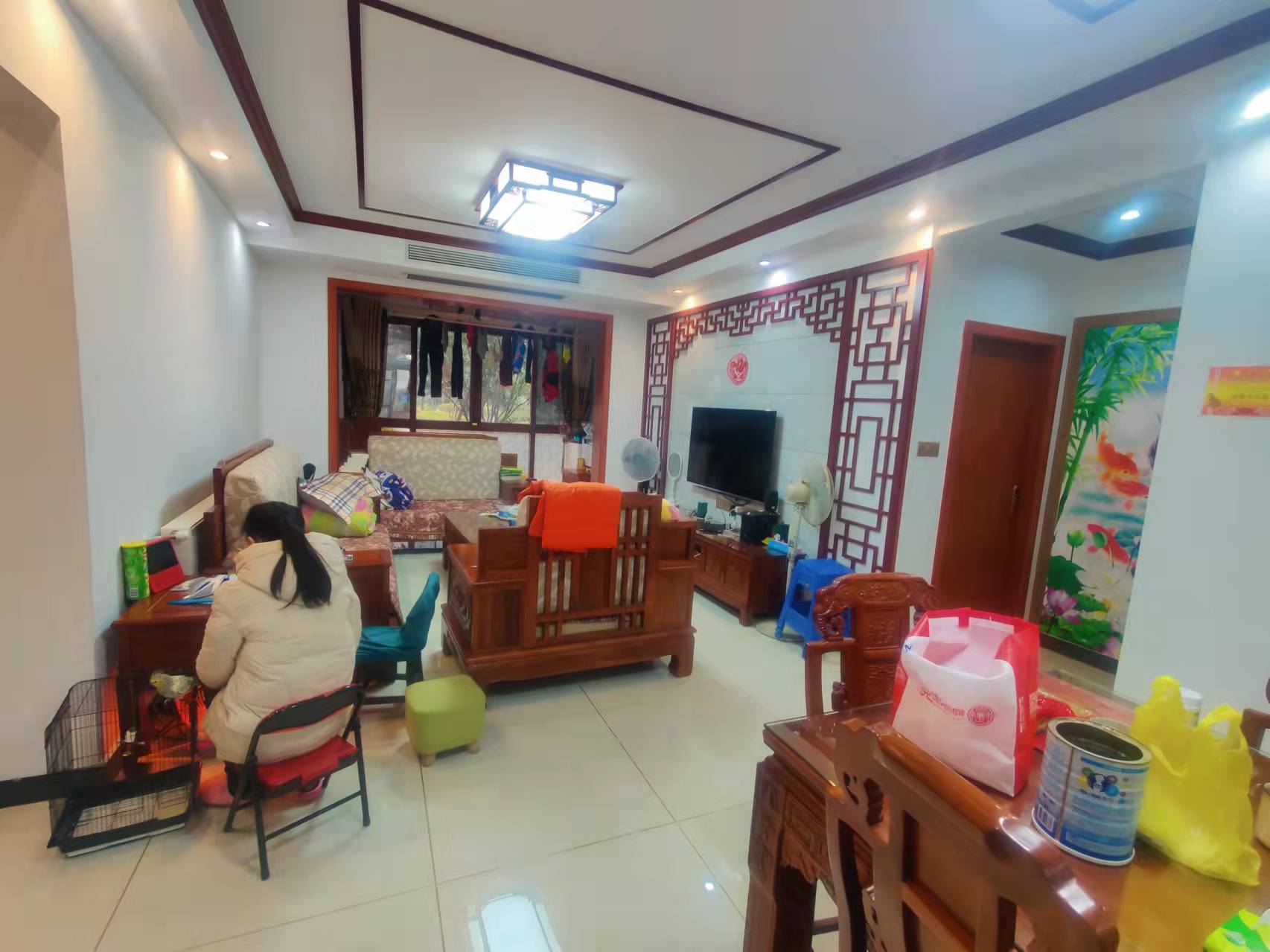 翡翠公园(北大资源) 4室2厅2卫 118.0万 翡翠公园(北大资源) 4室2厅2卫 118.0万客厅