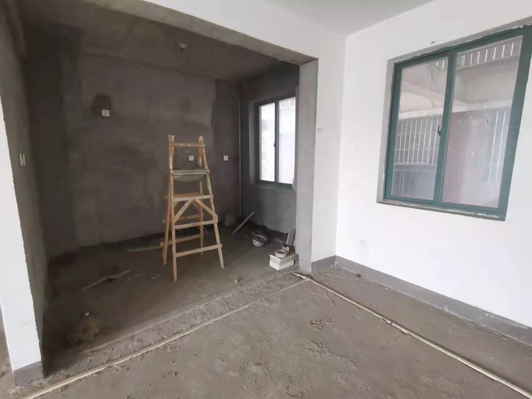 天鹅湖1号 4室2厅2卫 89.0万 天鹅湖1号 4室2厅2卫 89.0万客厅