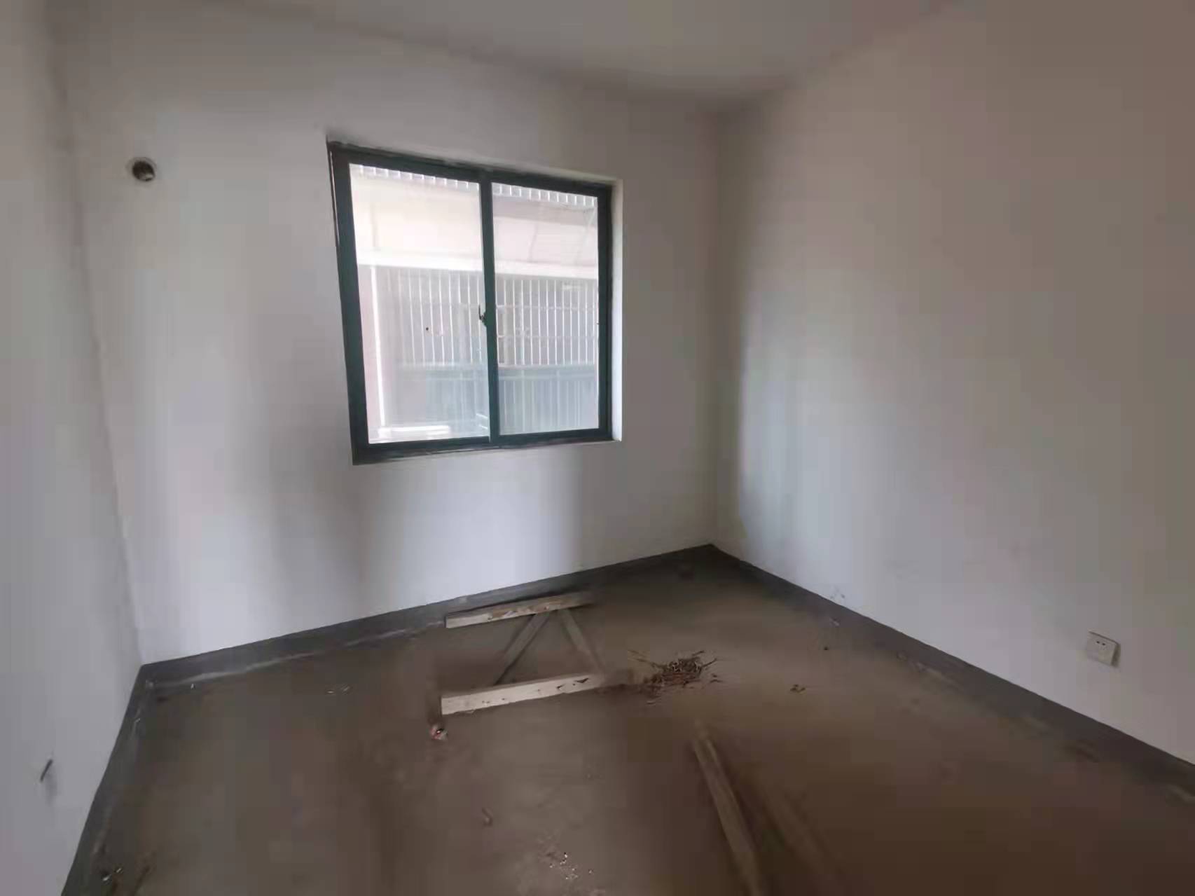 天鹅湖1号 4室2厅2卫 89.0万 天鹅湖1号 4室2厅2卫 89.0万客厅