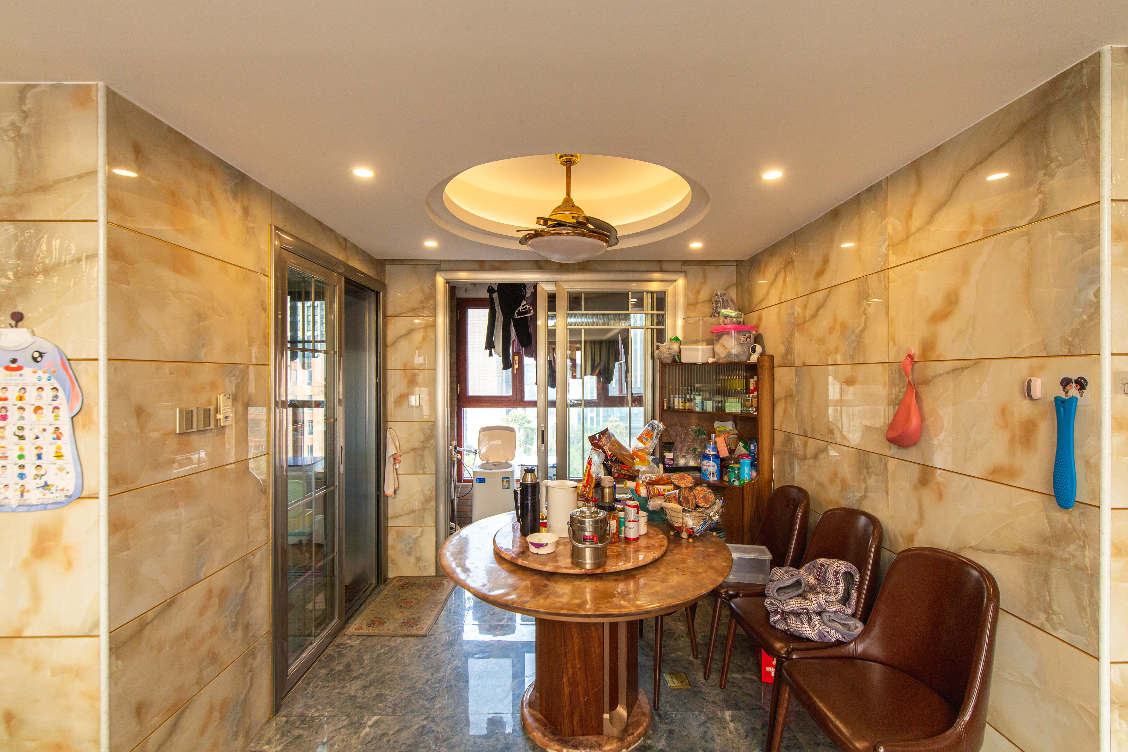 清溪川九号  3室2厅2卫    255.0万客厅