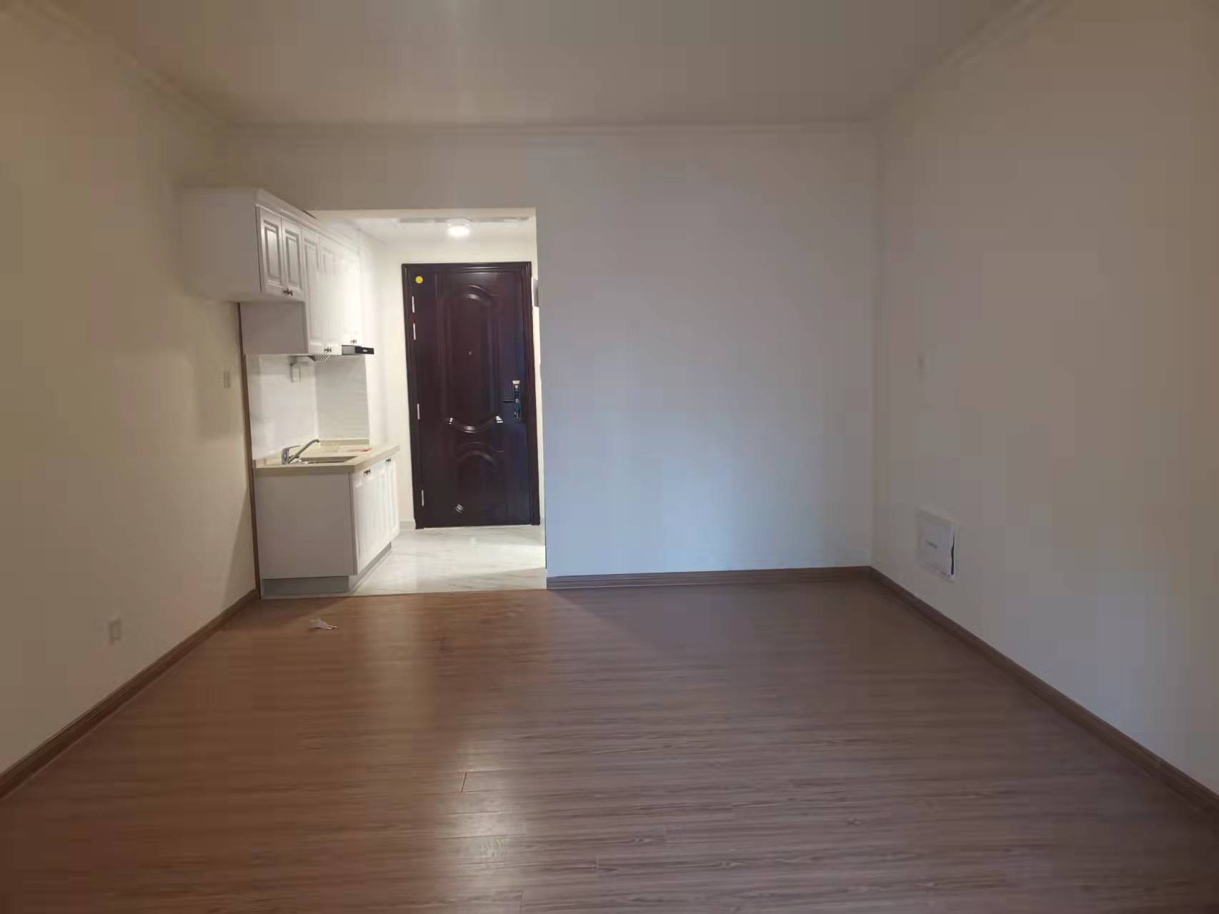 华耀碧桂园十里江湾誉峯  1室1厅1卫    1500.0元/月 华耀碧桂园十里江湾誉峯  1室1厅1卫    1500.0元/月室内图