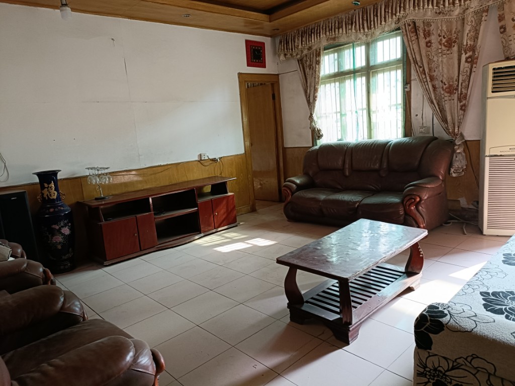 大码头街道鹅洋池居委会 3室2厅1卫 500.0元/月 大码头街道鹅洋池居委会 3室2厅1卫 500.0元/月室内图