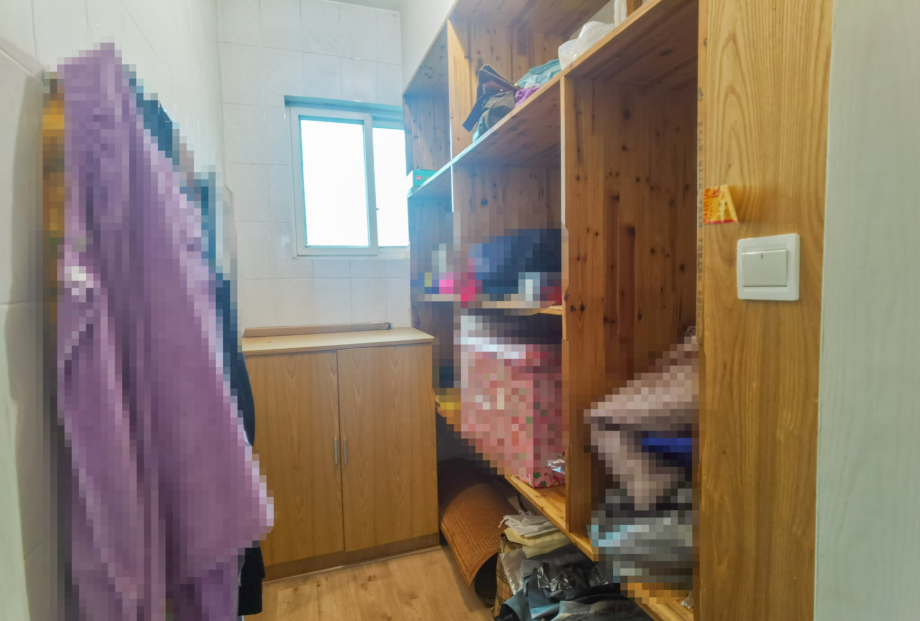 湘银小区  3室2厅1卫    49.8万 湘银小区  3室2厅1卫    49.8万客厅