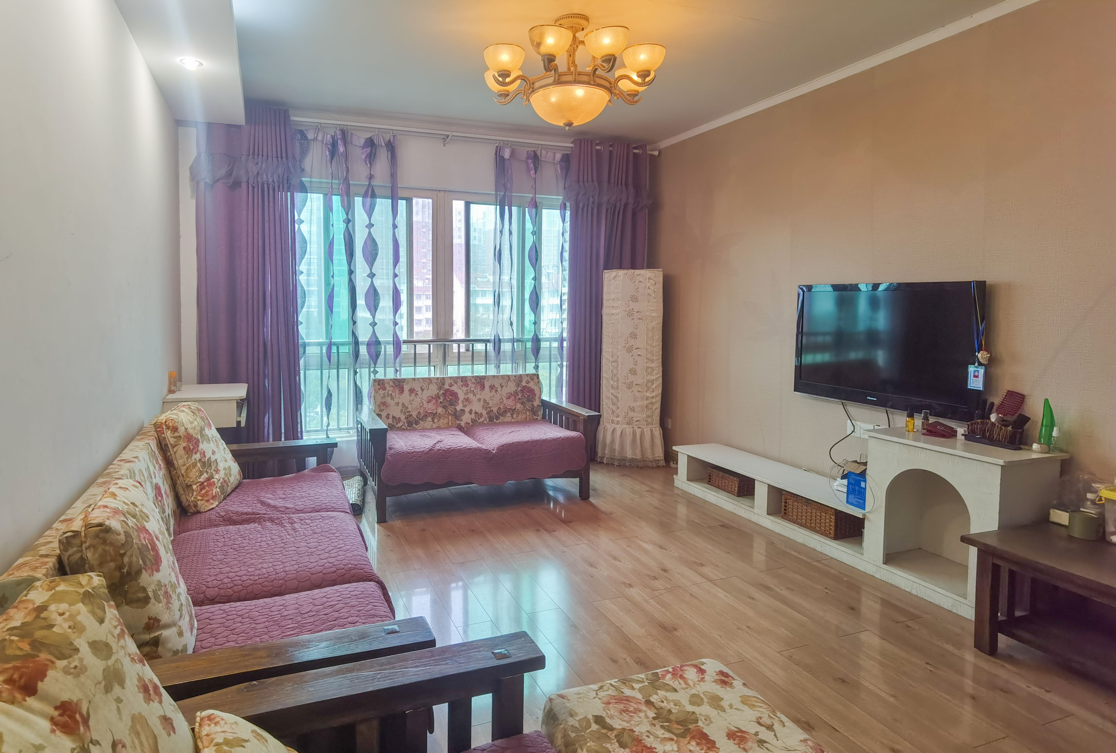 湘银小区  3室2厅1卫    49.8万 湘银小区  3室2厅1卫    49.8万客厅