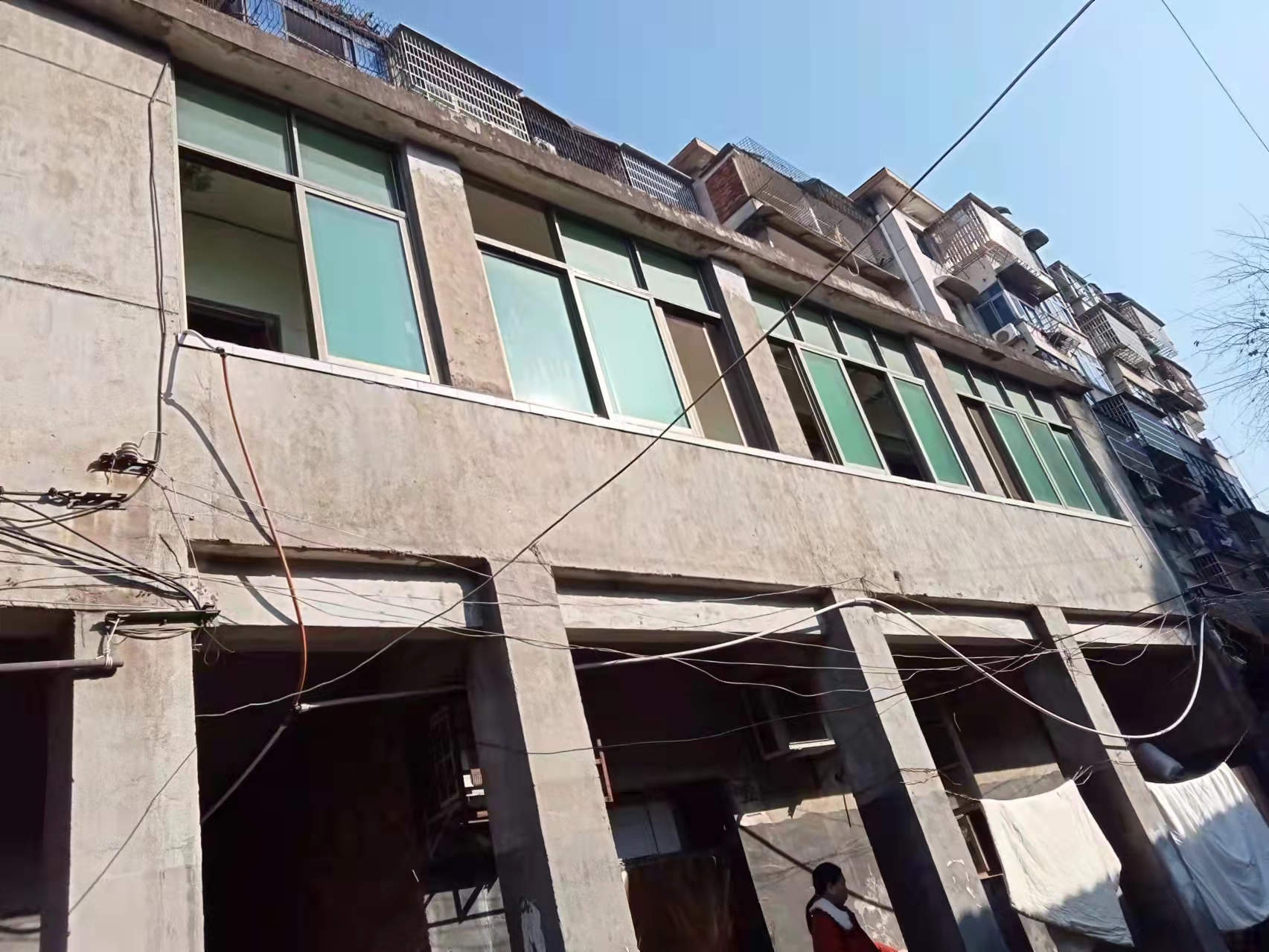 大码头街道鹅洋池居委会 3室2厅1卫 500.0元/月 大码头街道鹅洋池居委会 3室2厅1卫 500.0元/月室内图