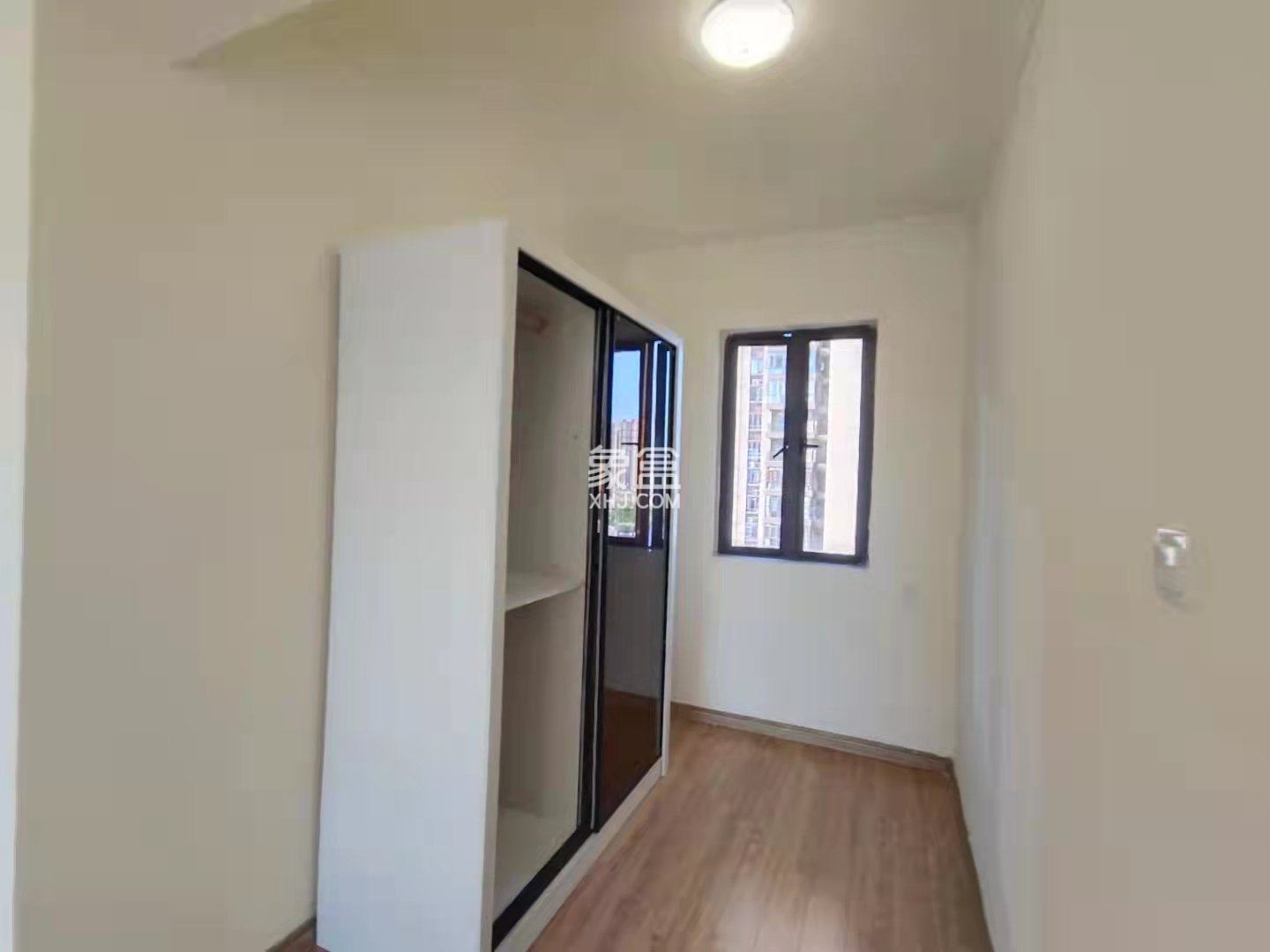 华耀碧桂园十里江湾誉峯  1室1厅1卫    1500.0元/月 华耀碧桂园十里江湾誉峯  1室1厅1卫    1500.0元/月室内图