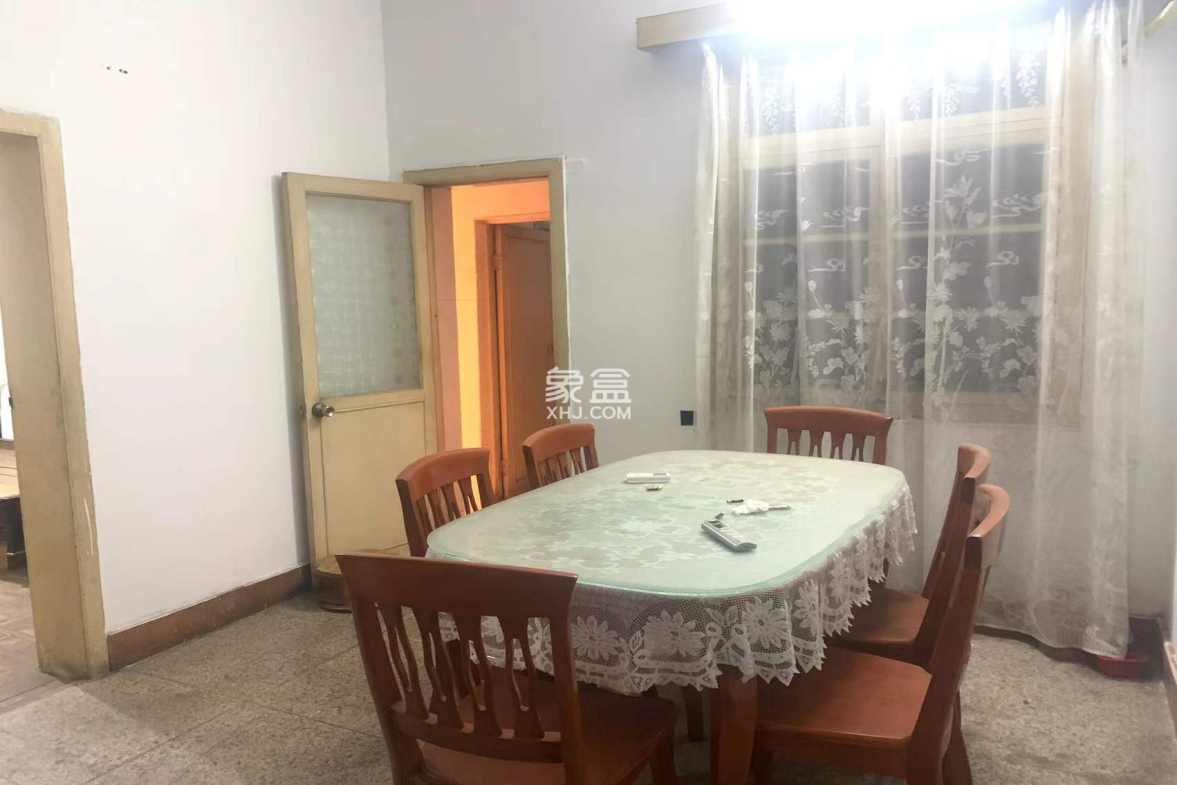 湖玻宿舍 3室1厅1卫 1000.00元/月 湖玻宿舍 3室1厅1卫 1000.00元/月室内图