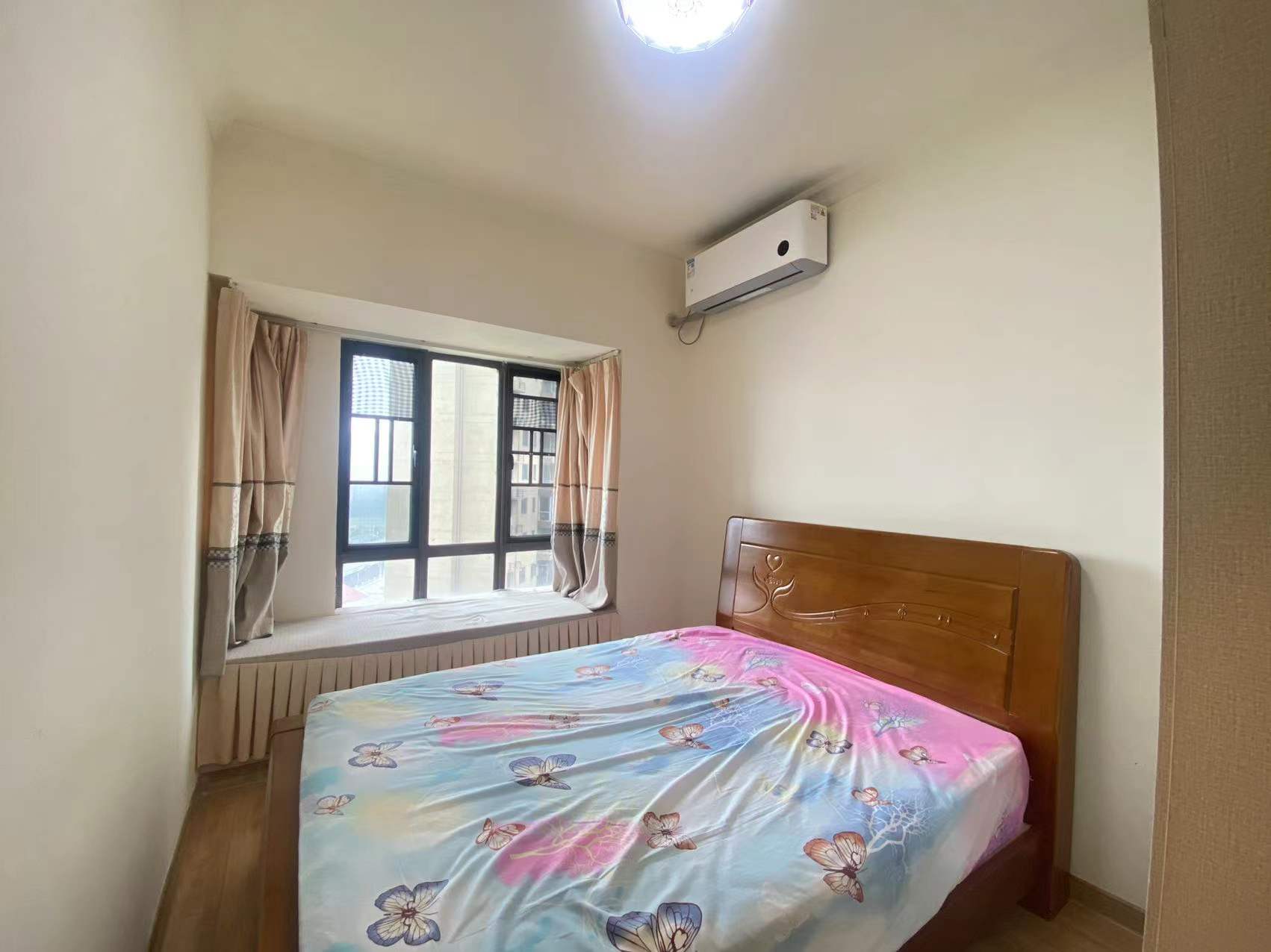 华耀碧桂园十里江湾天汇  3室2厅2卫    2200.0元/月 华耀碧桂园十里江湾天汇  3室2厅2卫    2200.0元/月室内图