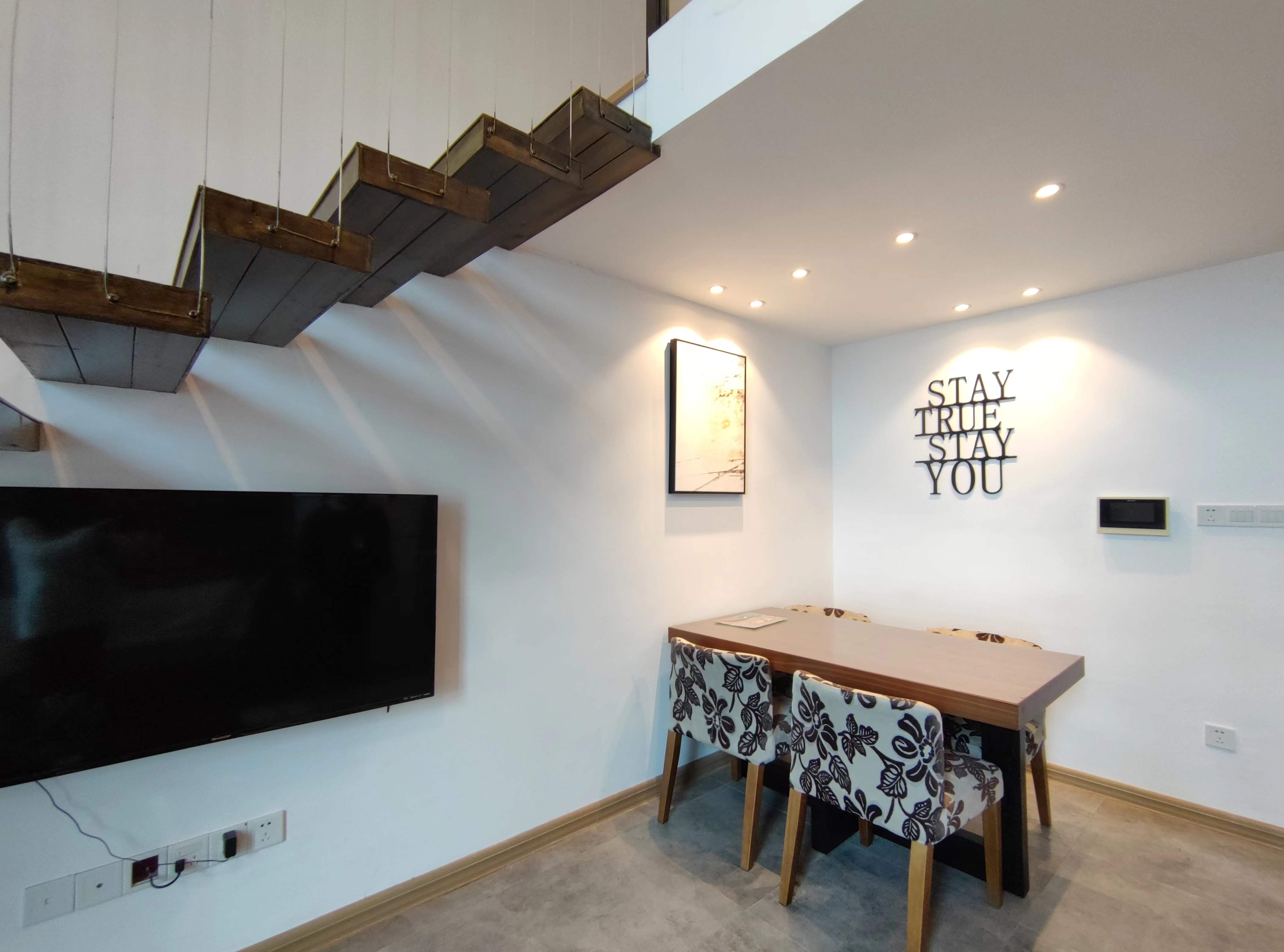 星美新外滩(公寓栋)  1室1厅1卫    2000.0元/月 星美新外滩(公寓栋)  1室1厅1卫    2000.0元/月室内图