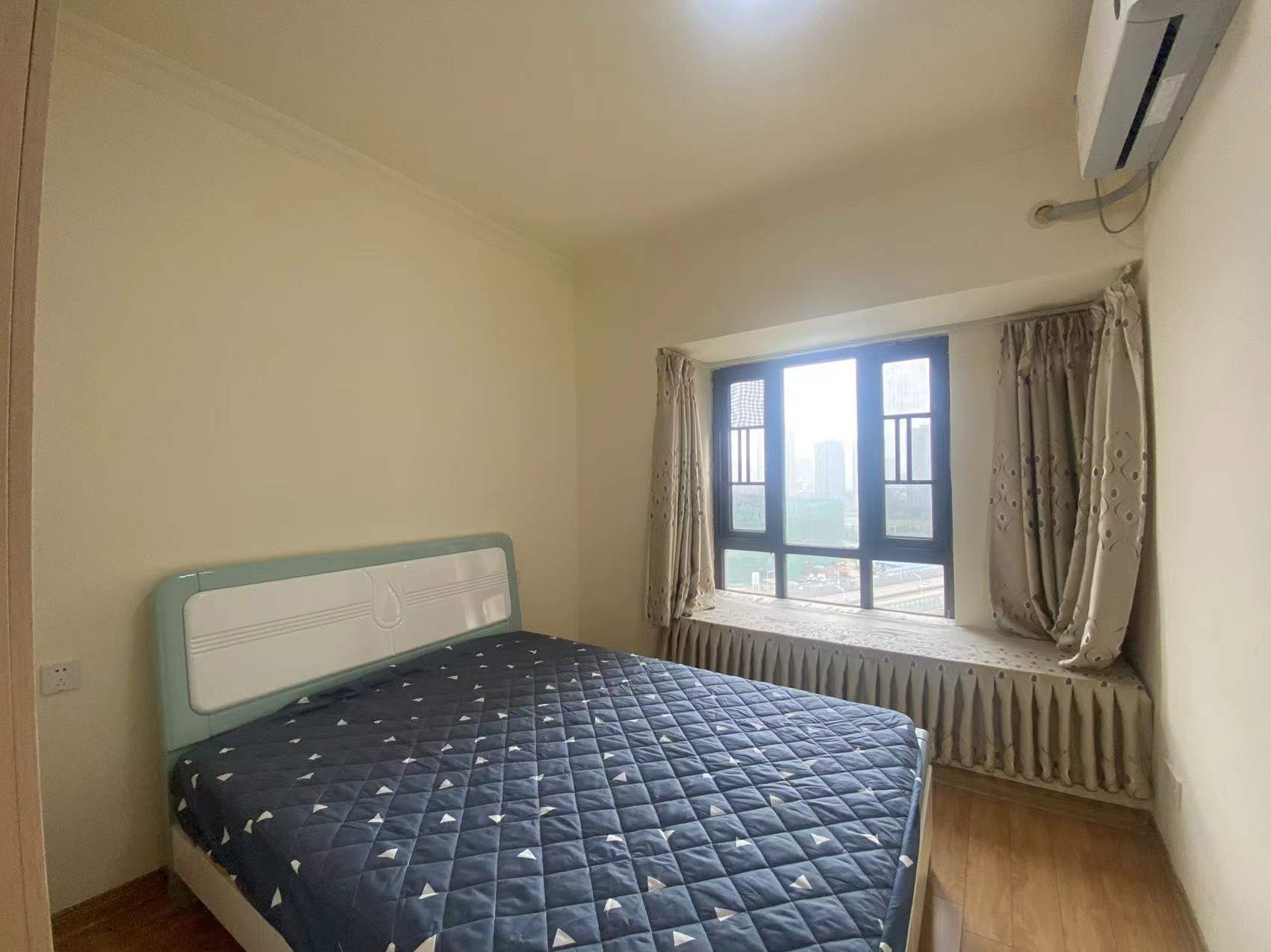 华耀碧桂园十里江湾天汇  3室2厅2卫    2200.0元/月 华耀碧桂园十里江湾天汇  3室2厅2卫    2200.0元/月室内图