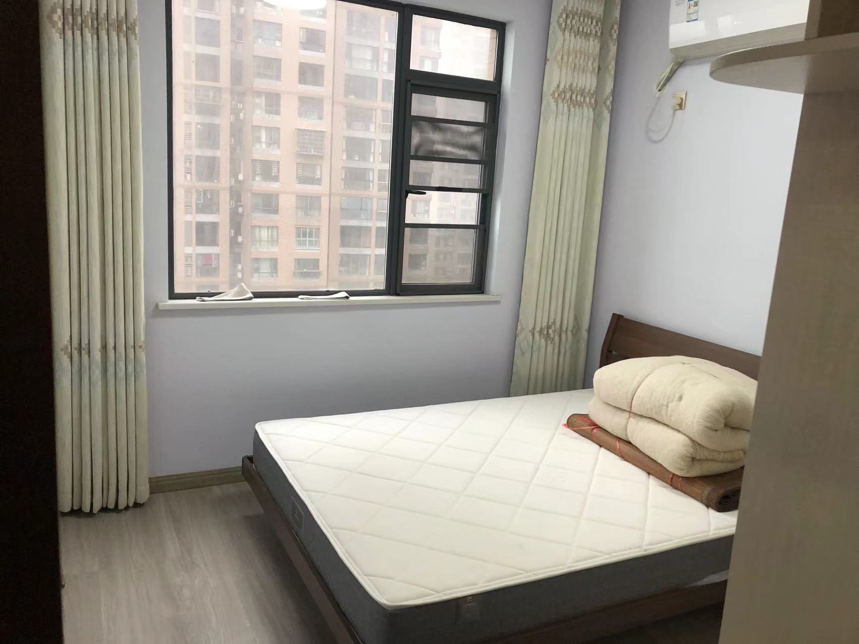 湘银星城  3室2厅2卫    79.8万 湘银星城  3室2厅2卫    79.8万客厅