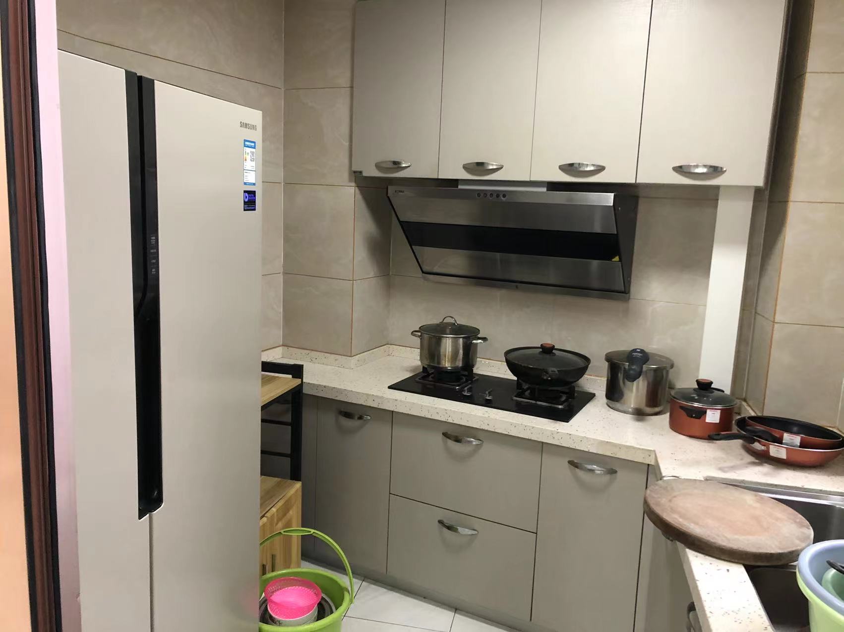 湘银星城  3室2厅2卫    79.8万 湘银星城  3室2厅2卫    79.8万客厅