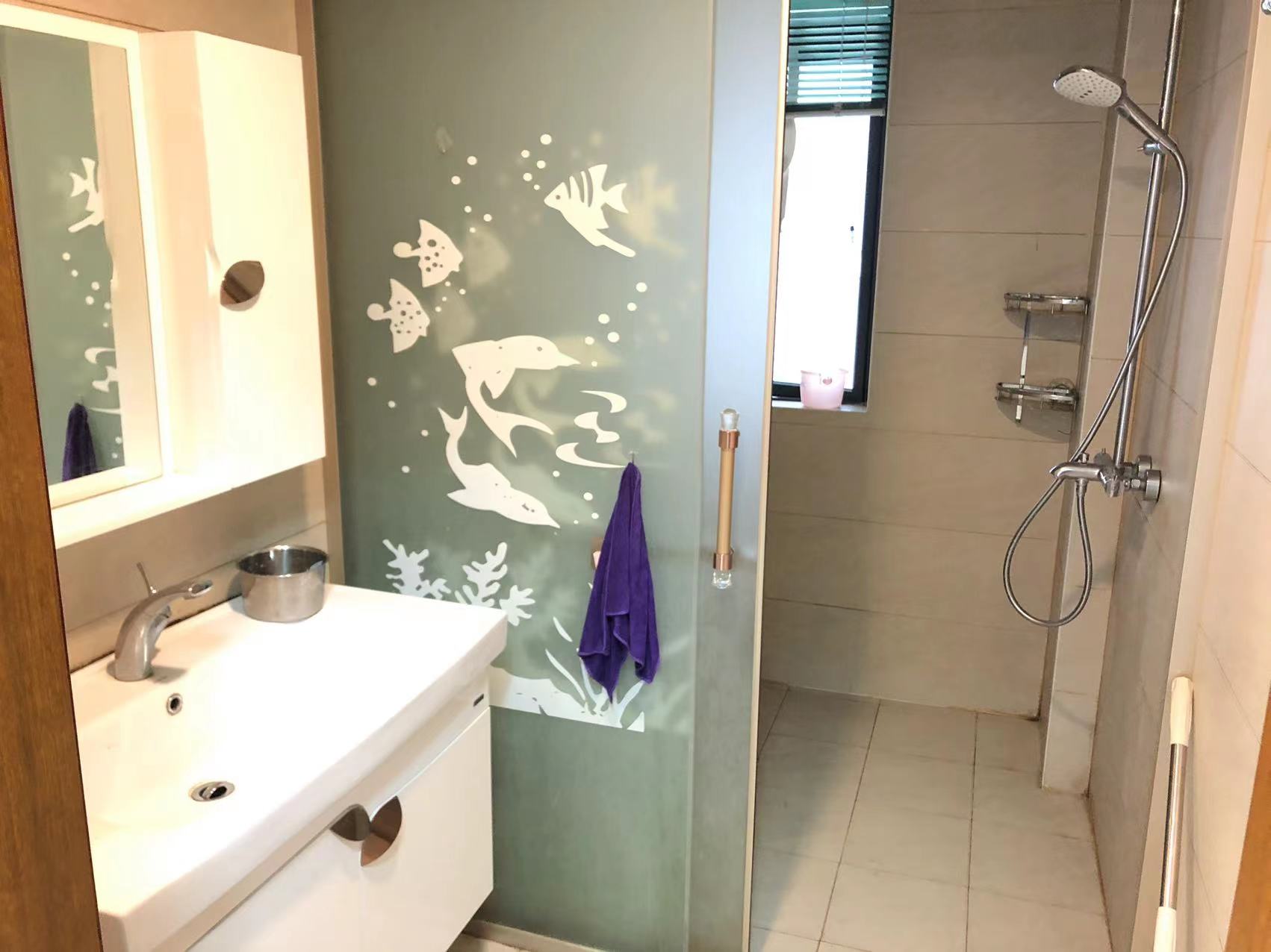 湘银星城  3室2厅2卫    79.8万 湘银星城  3室2厅2卫    79.8万客厅