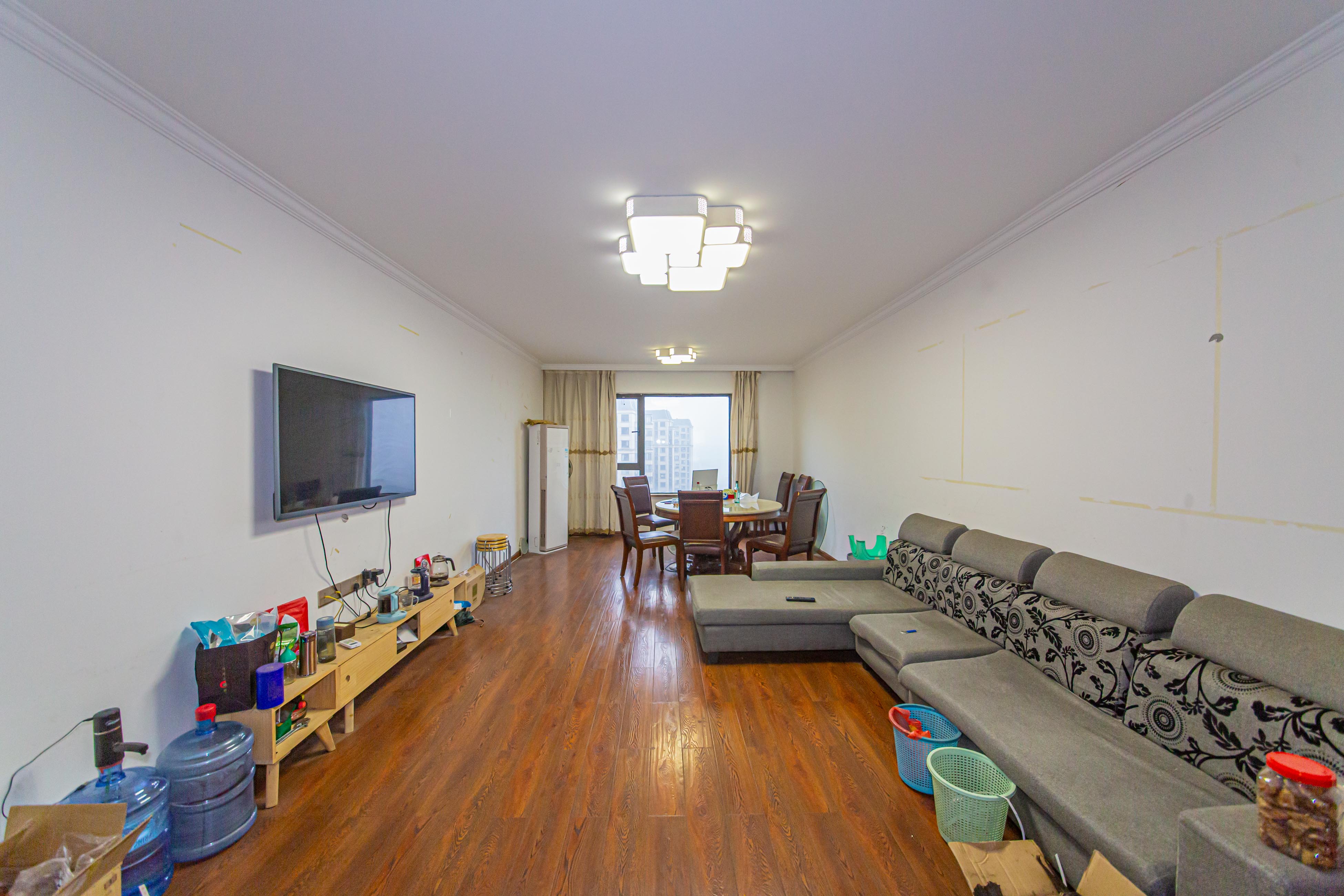 北辰中央公园A区  4室2厅1卫    140.0万室内图1