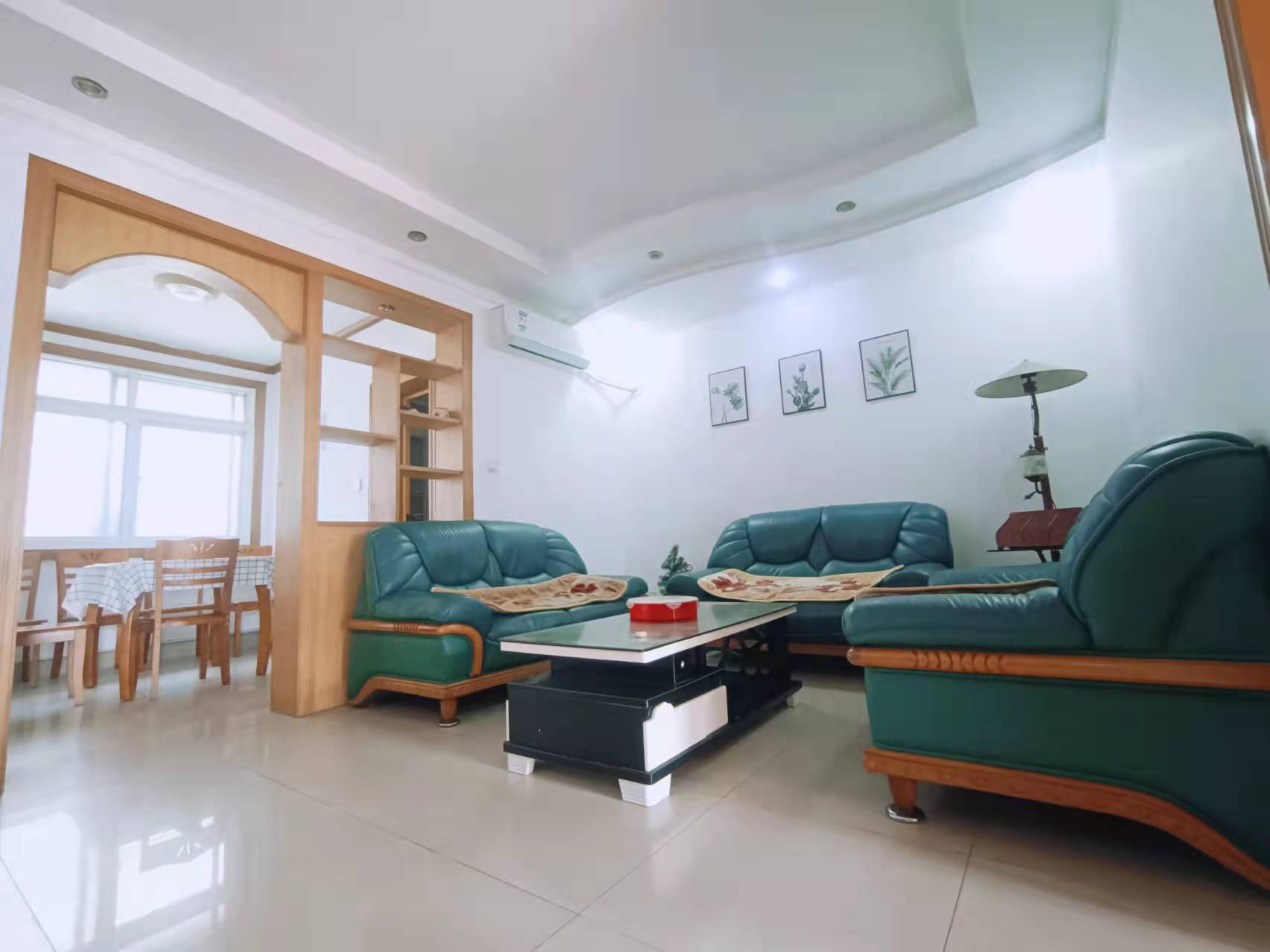 铁路生活小区  2室2厅1卫    1200.0元/月 铁路生活小区  2室2厅1卫    1200.0元/月室内图