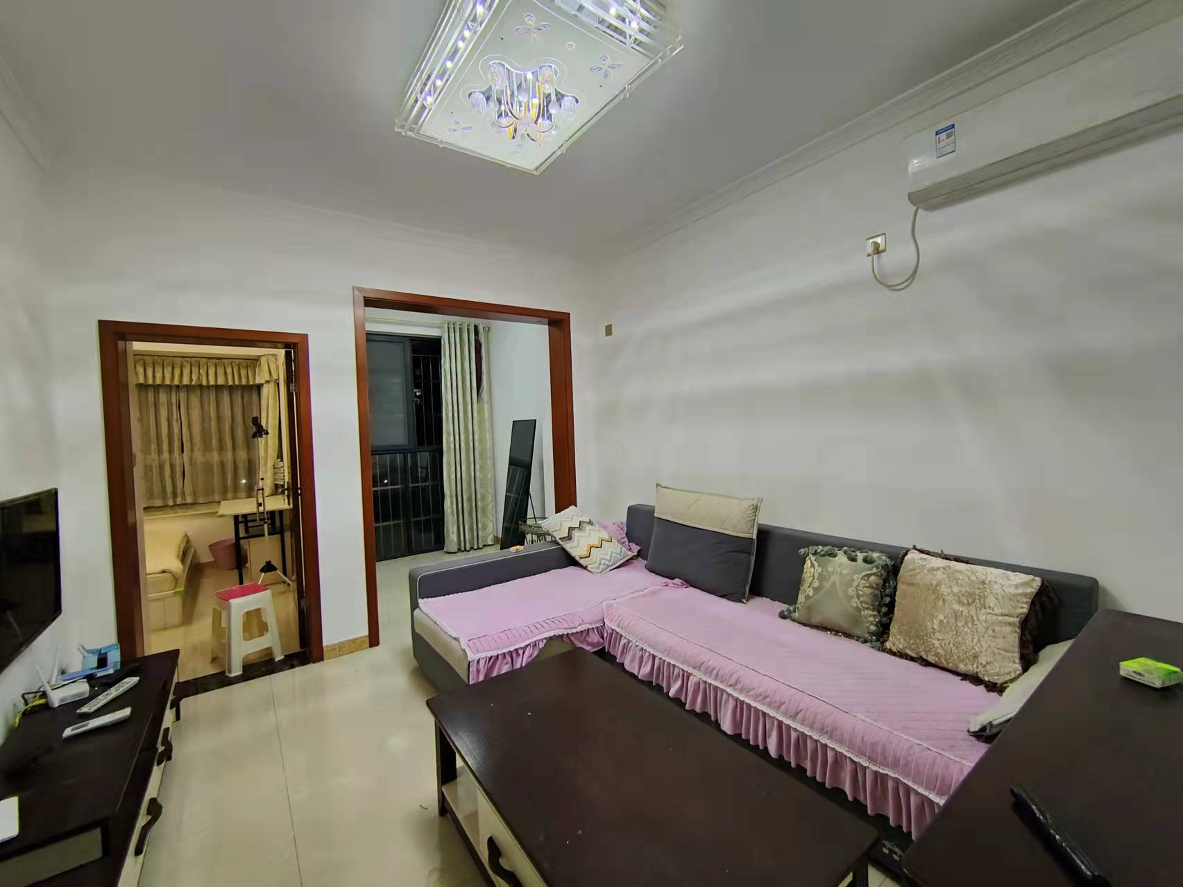 南湖春天 1室1厅1卫 1500.0元/月 南湖春天 1室1厅1卫 1500.0元/月室内图