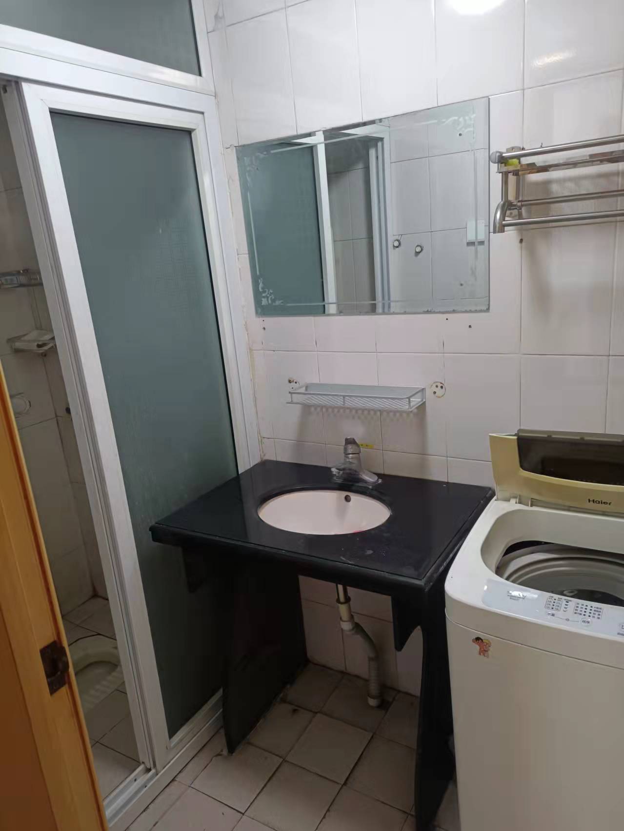 铁路生活小区  2室2厅1卫    1200.0元/月 铁路生活小区  2室2厅1卫    1200.0元/月室内图