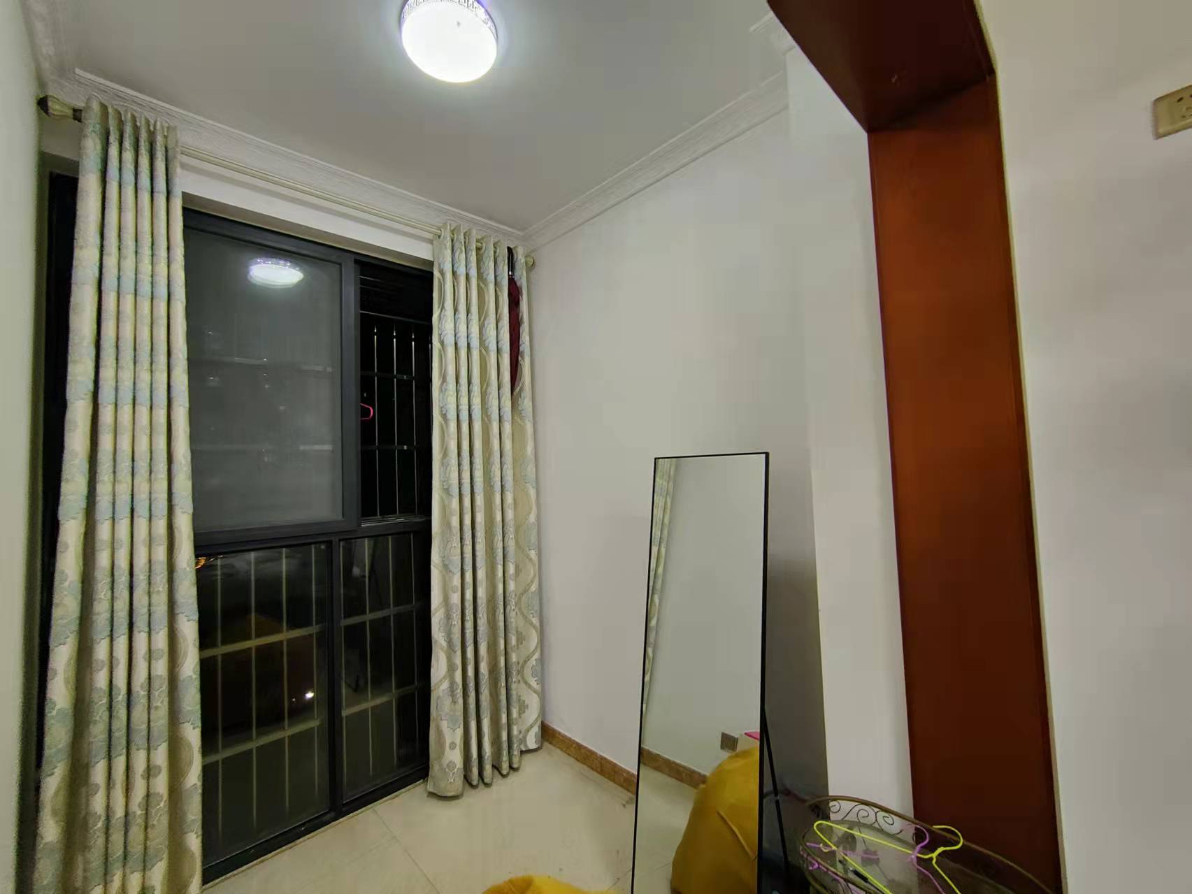 南湖春天 1室1厅1卫 1500.0元/月 南湖春天 1室1厅1卫 1500.0元/月室内图