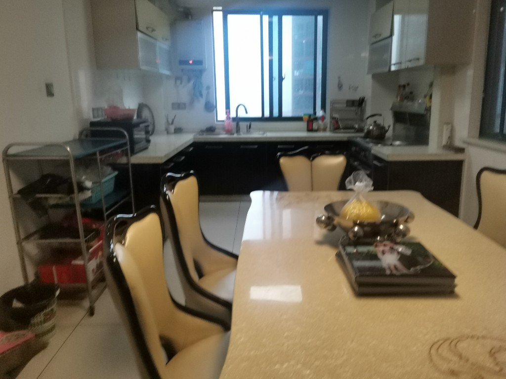 天鹅湖1号 3室2厅2卫 85.8万 天鹅湖1号 3室2厅2卫 85.8万客厅