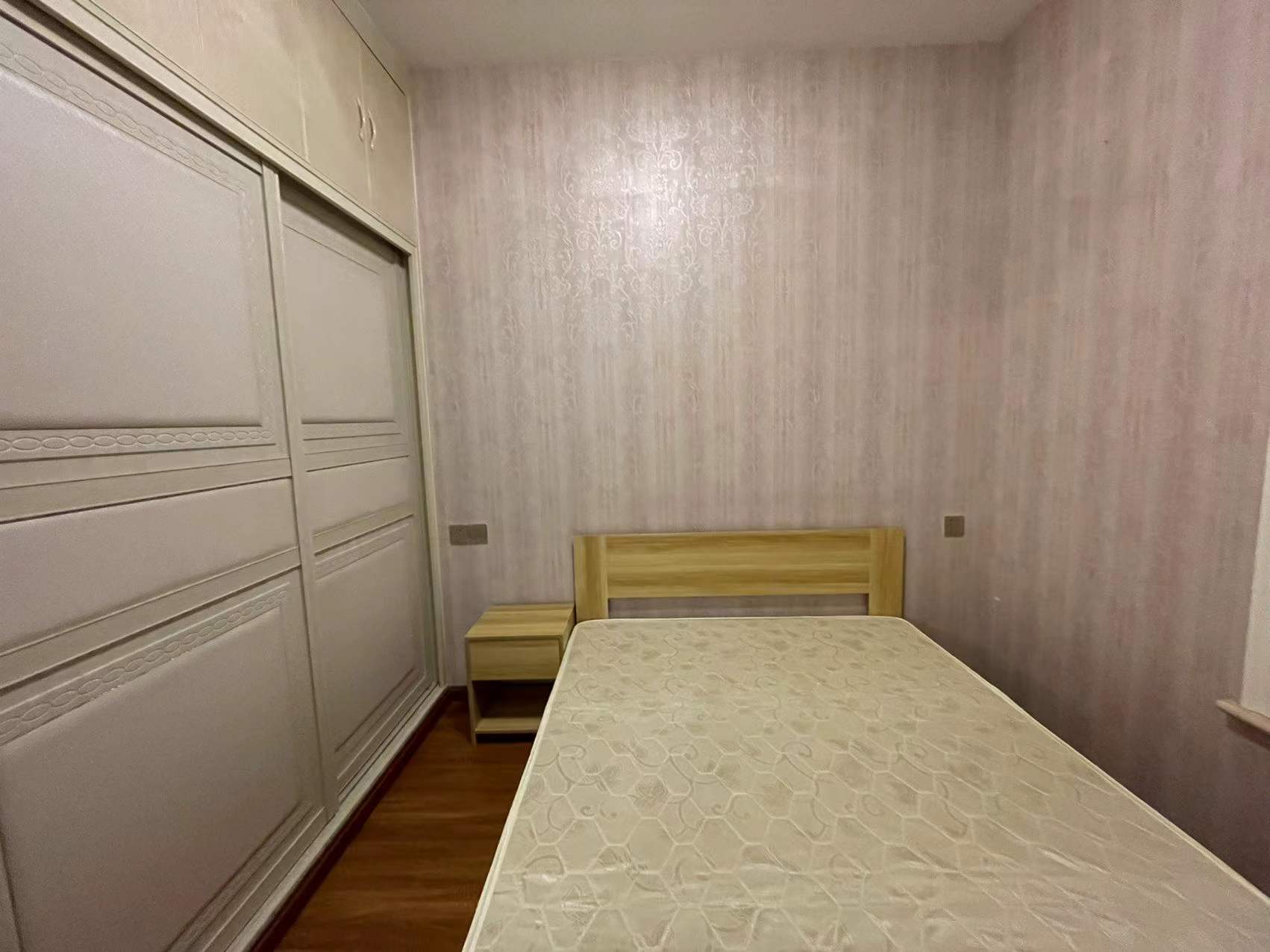 南湖世纪 2室1厅1卫 2800.0元/月 南湖世纪 2室1厅1卫 2800.0元/月室内图