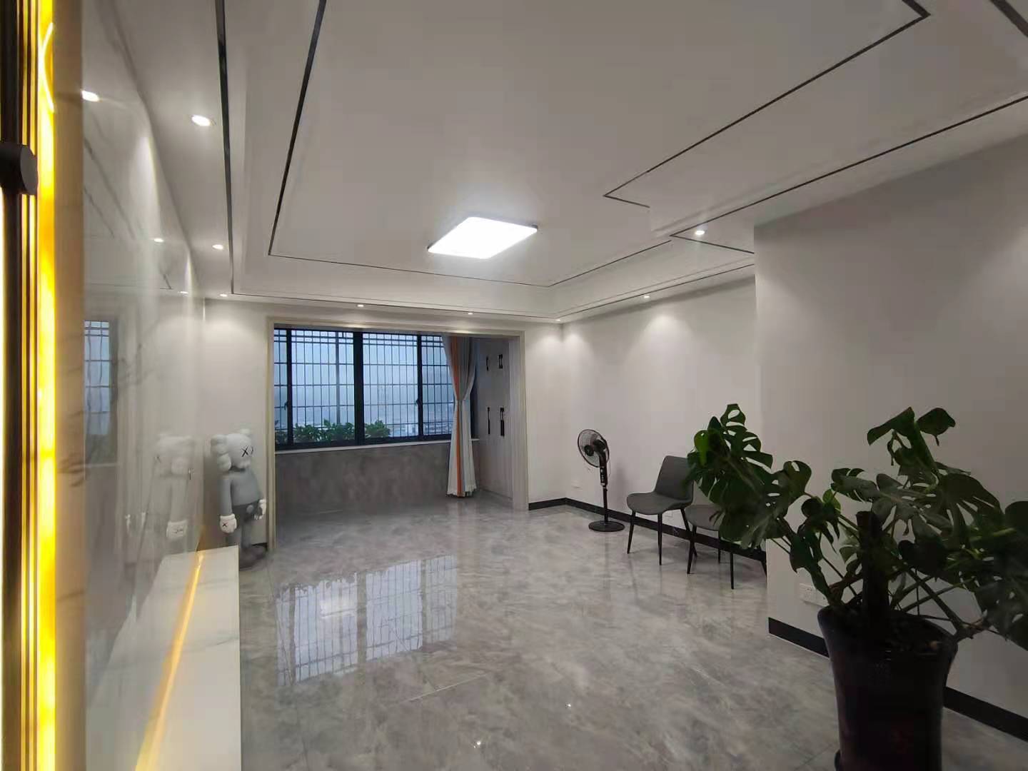 新和香江城（香江城）  2室2厅1卫   2400.00元/月室内图
