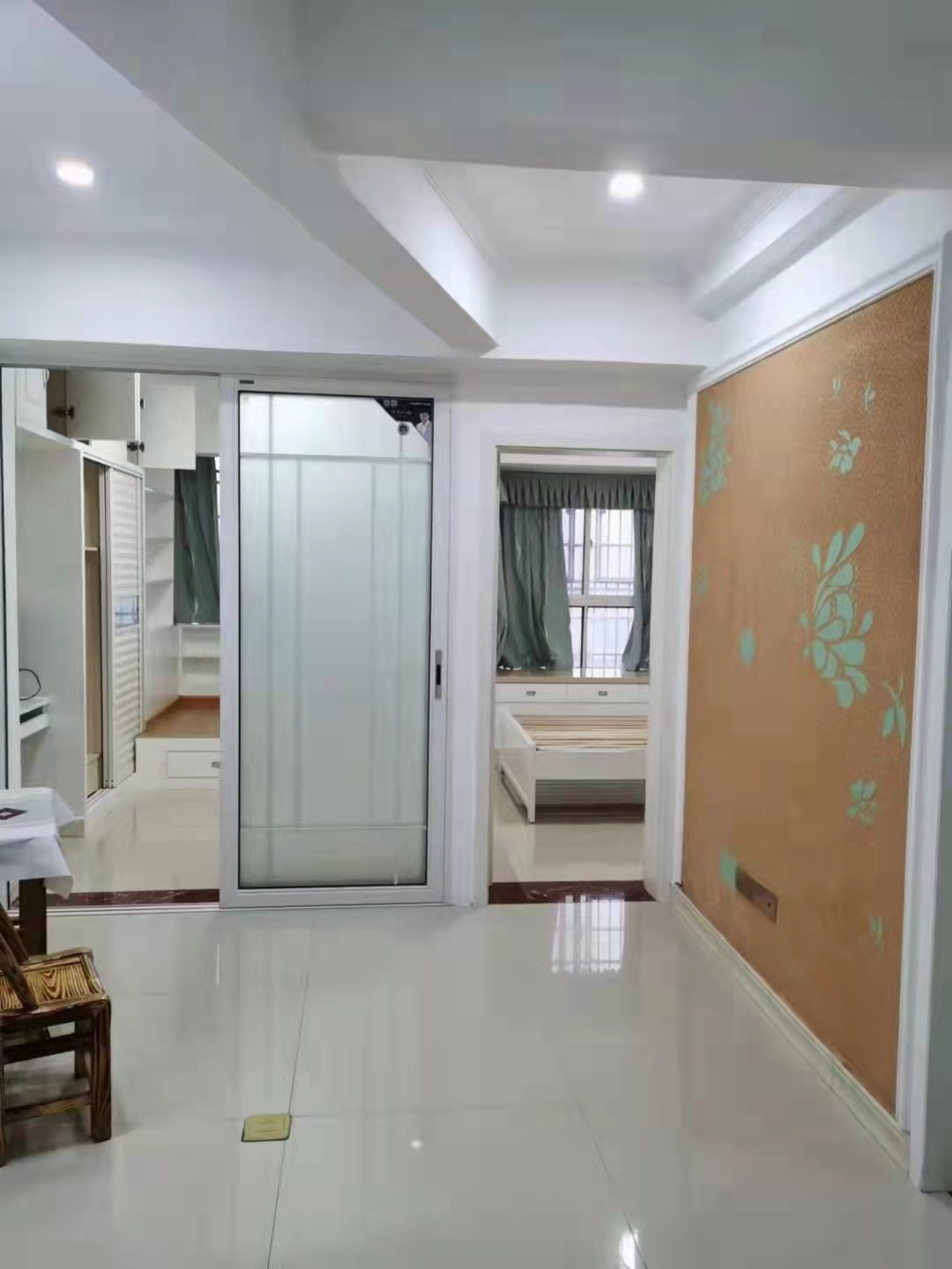 鑫源大厦 2室1厅1卫 35.8万 鑫源大厦 2室1厅1卫 35.8万客厅